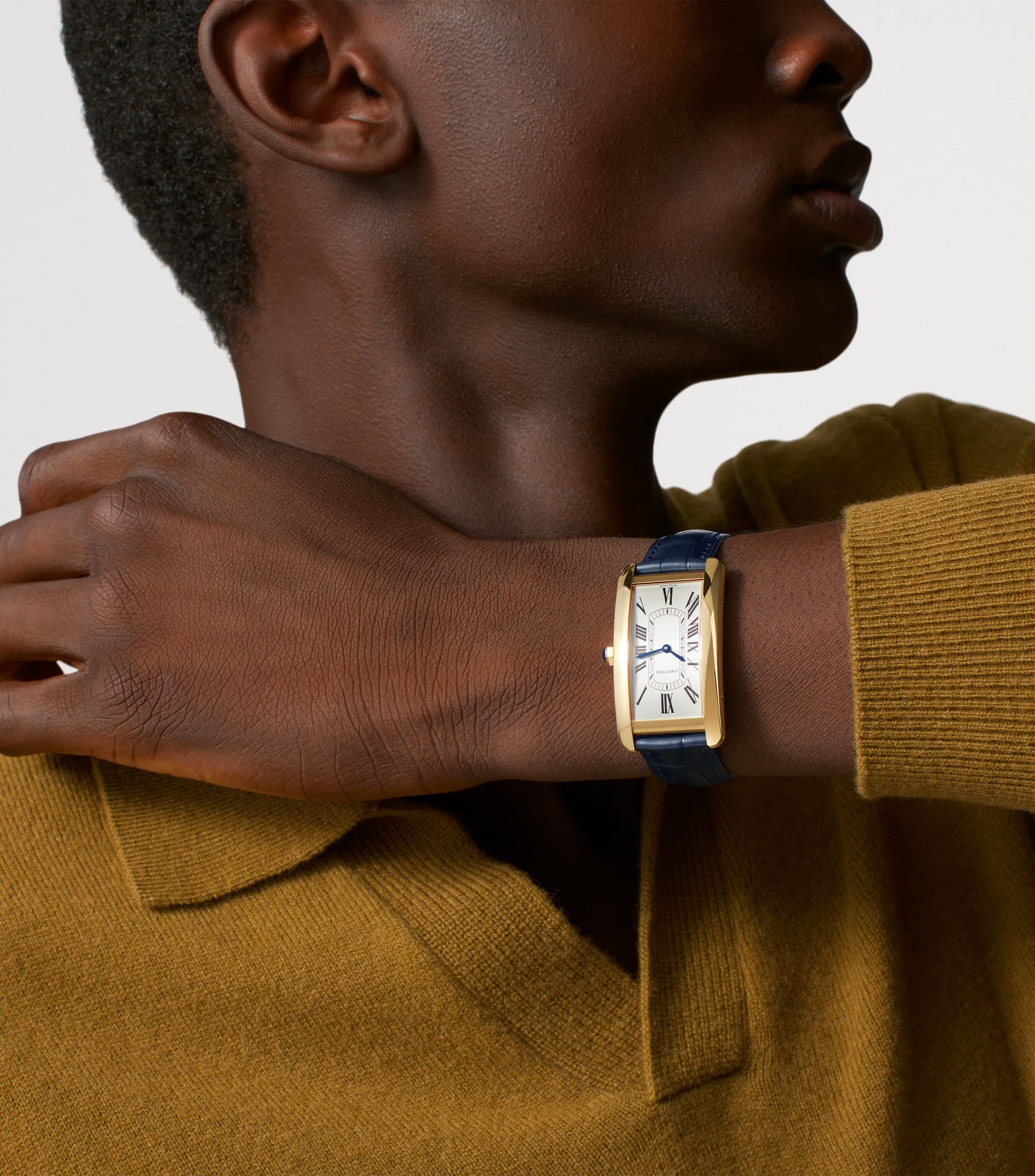 Large Yellow Gold Tank Américaine Watch 24.4mm YELLOW GOLD Image 3