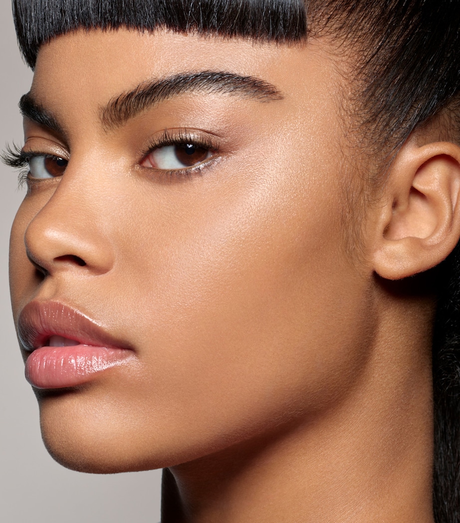 Skin Fetish: Sublime Perfection Foundation MEDIUM 18 Image 3