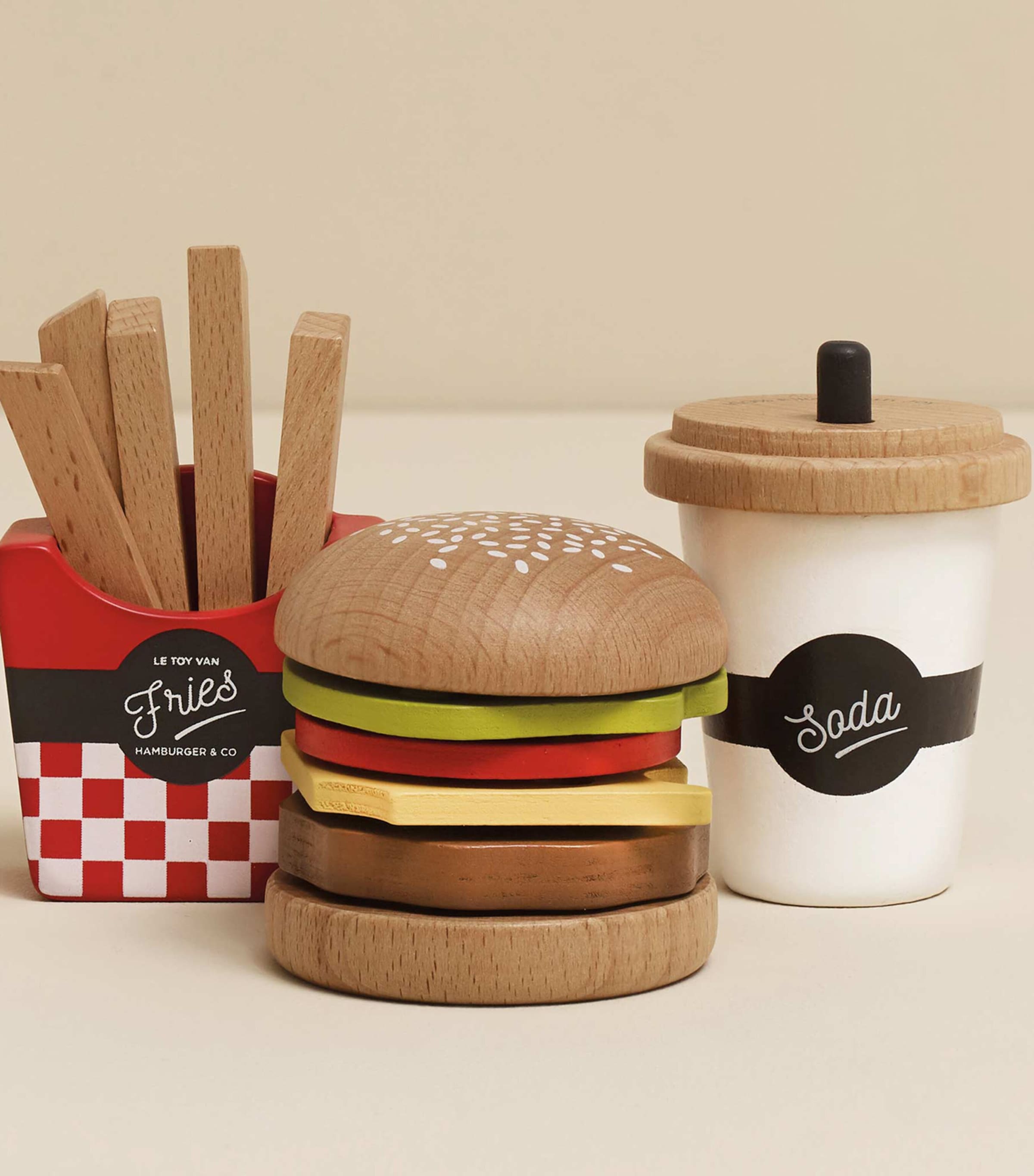 Le Toy Van Wooden Gourmet Hamburger Set Image 4
