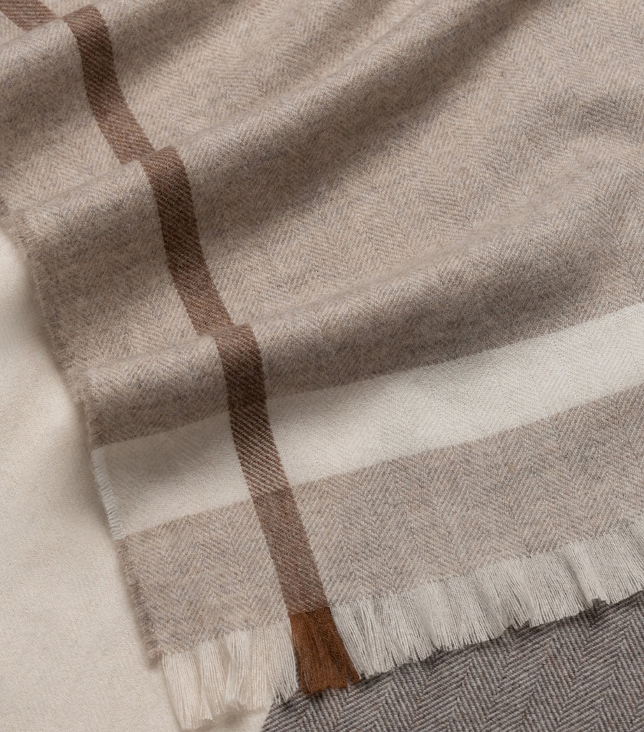 Cashmere Tummel Quatraine Throw (140cm x 185cm) NATURAL Image 5