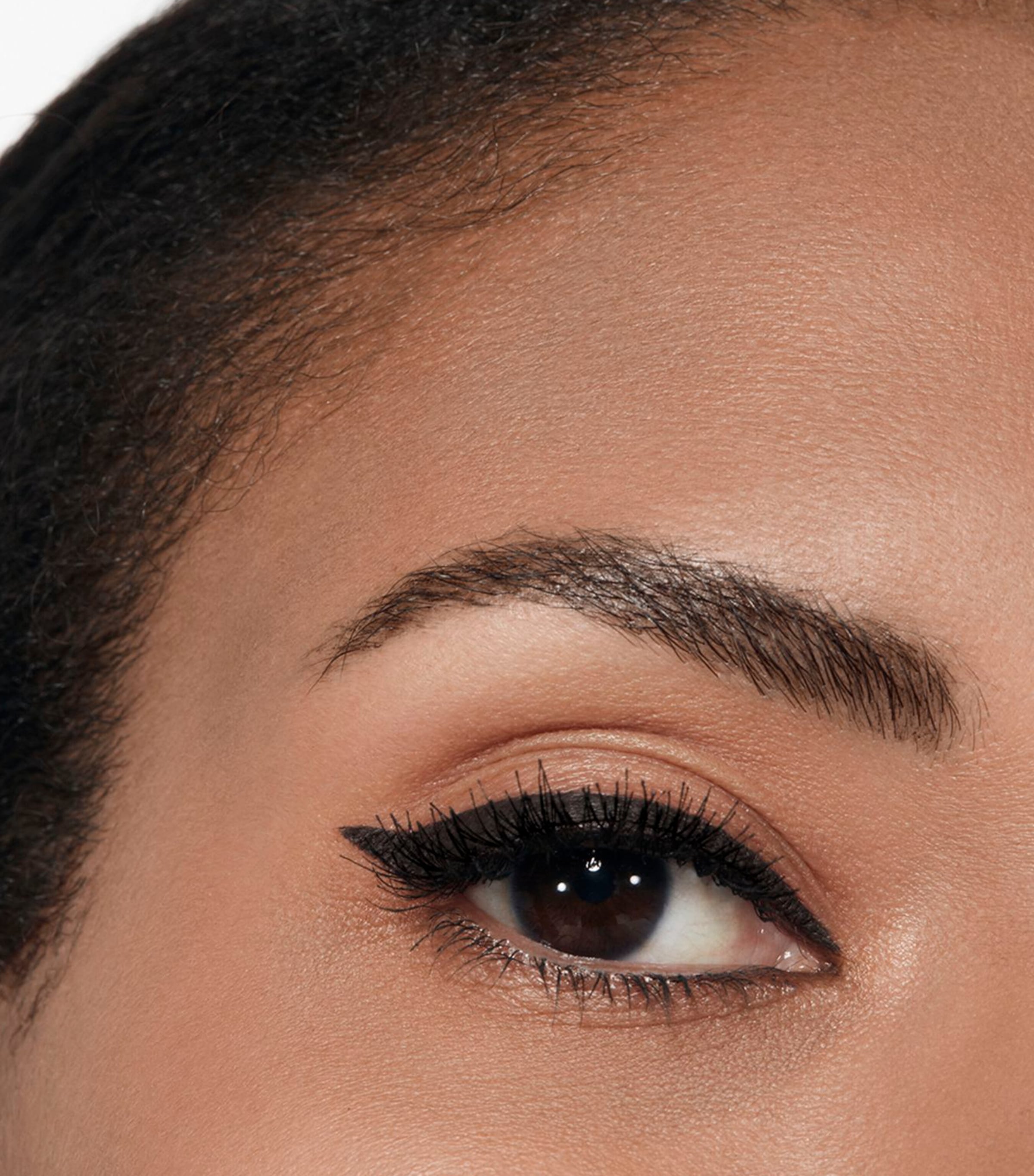 CHANEL LE LINER Liquid Eyeliner Noir Profond Image 4