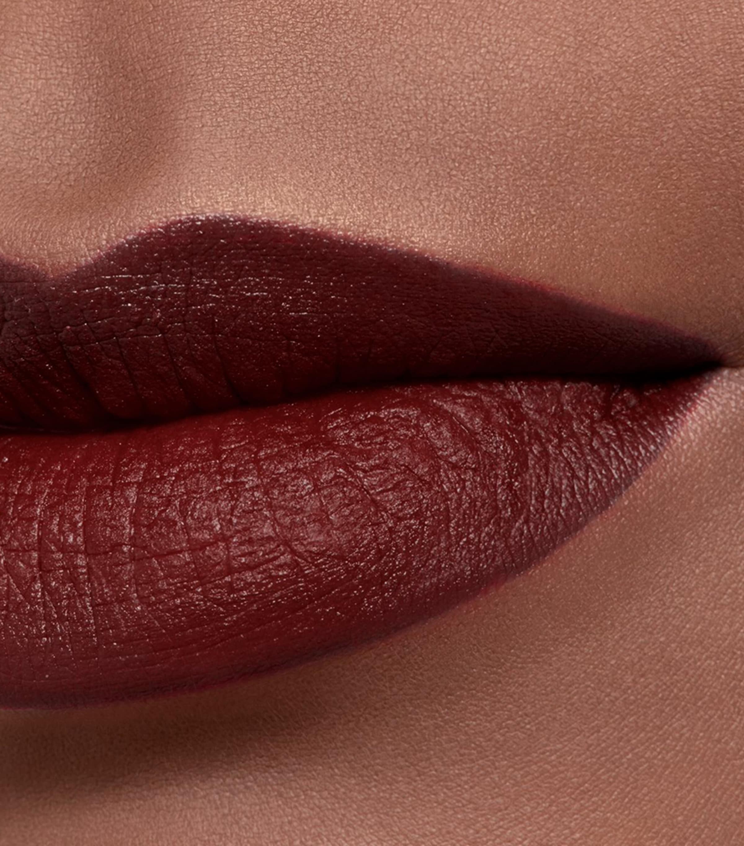 ROUGE ALLURE VELVET LES PERLES Luminous Matte Lip Colour 467 PRECIEUSE Image 4