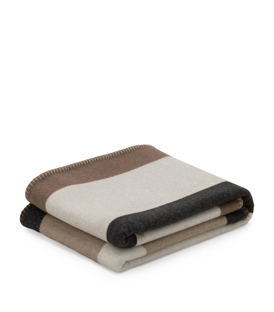 Wool and Cashmere Valatzu Chequers Throw (137cm x 180cm) NATURAL CHARCOAL Image 3