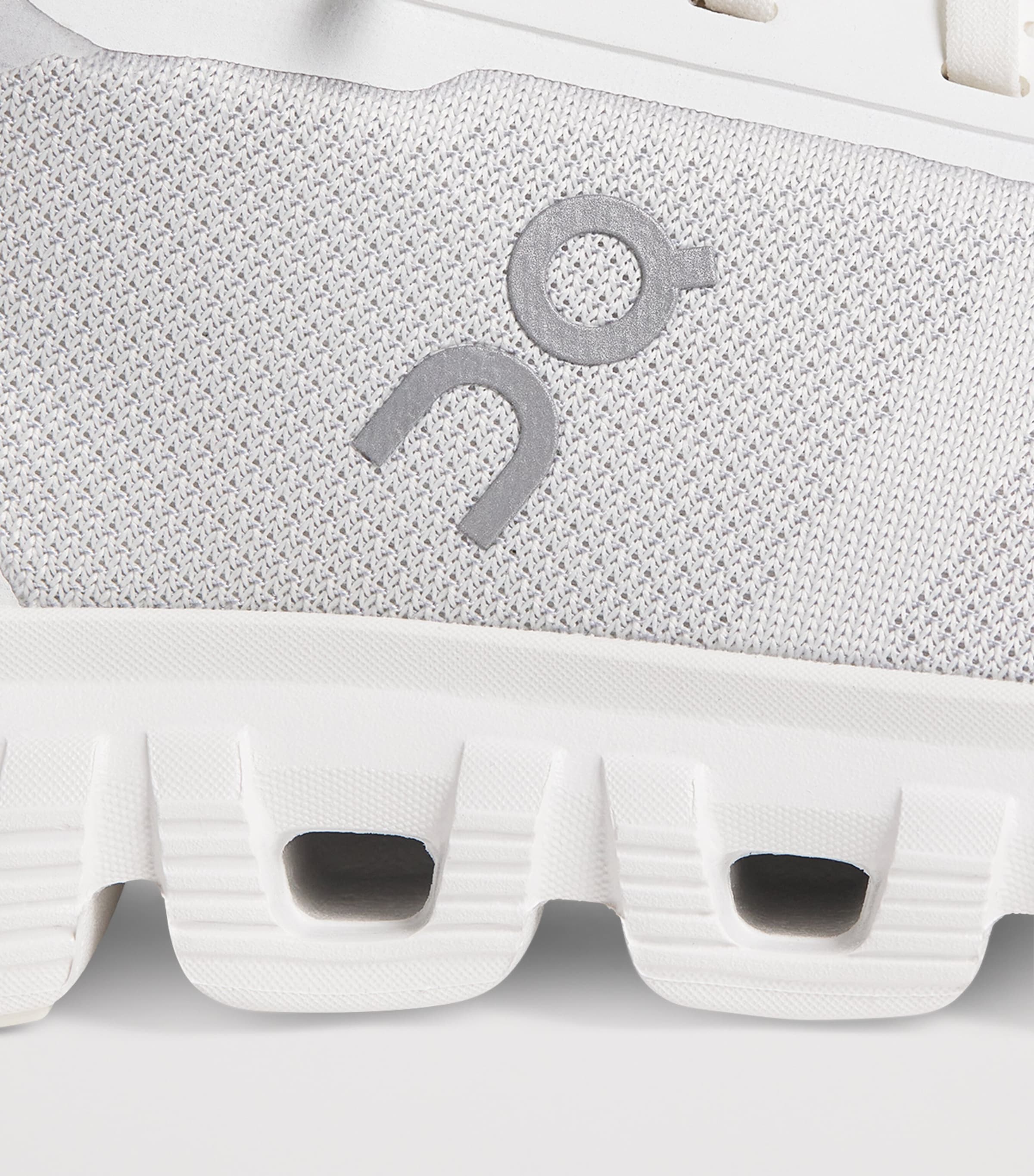 Cloud 6 Versa Trainers WHITE  WHITE Image 8
