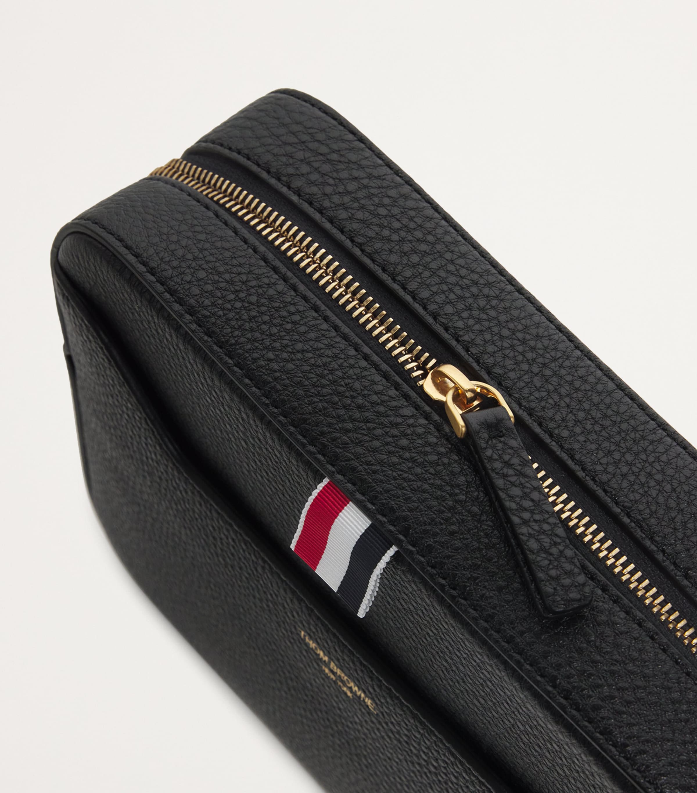 THOM BROWNE (正規品/関税送料込み) Vertical camera bag Thom Browne Vertical Camera Bag - Travel Bags - BeyondStyle