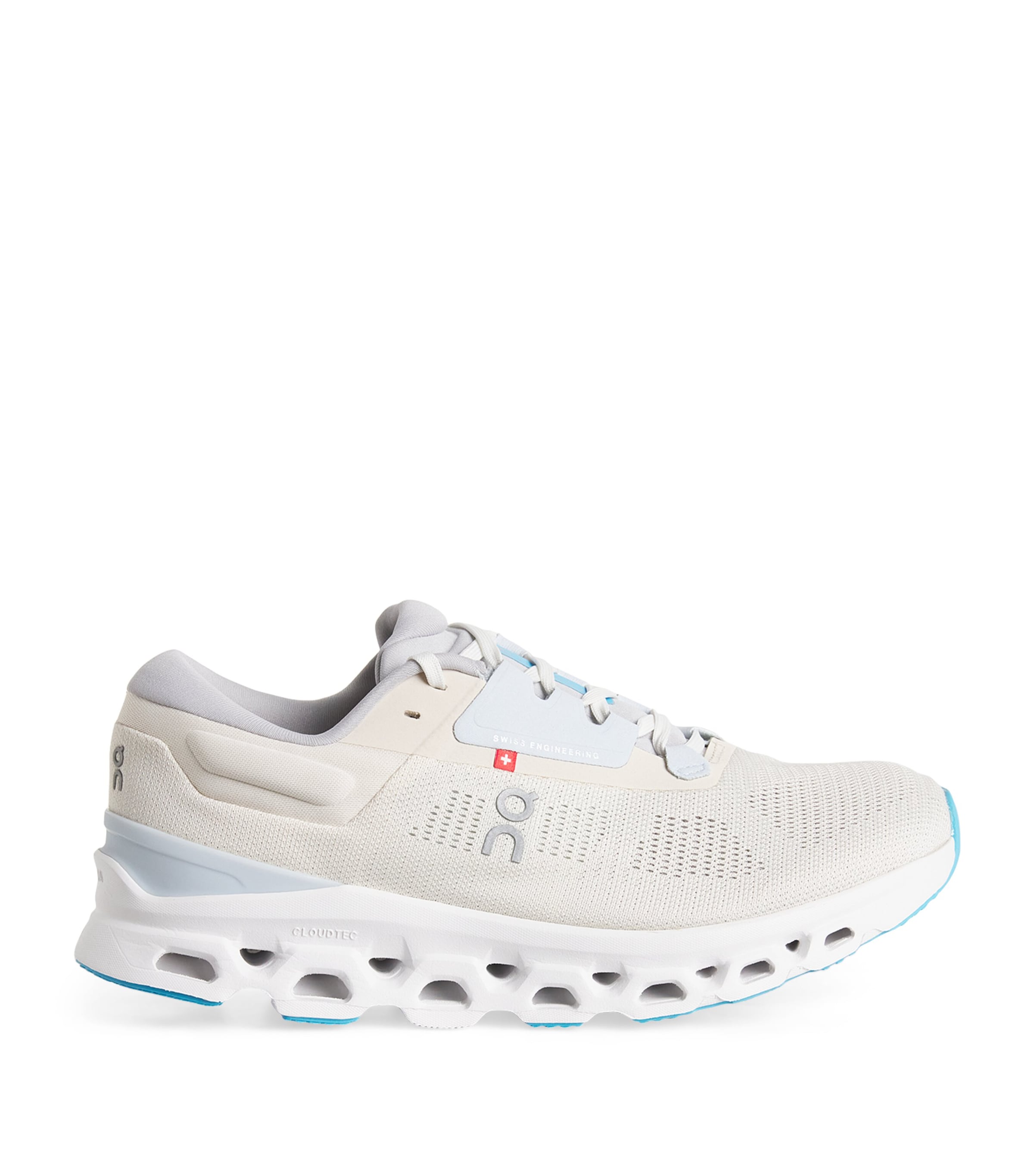 On Cloudstratus 3 Trainers