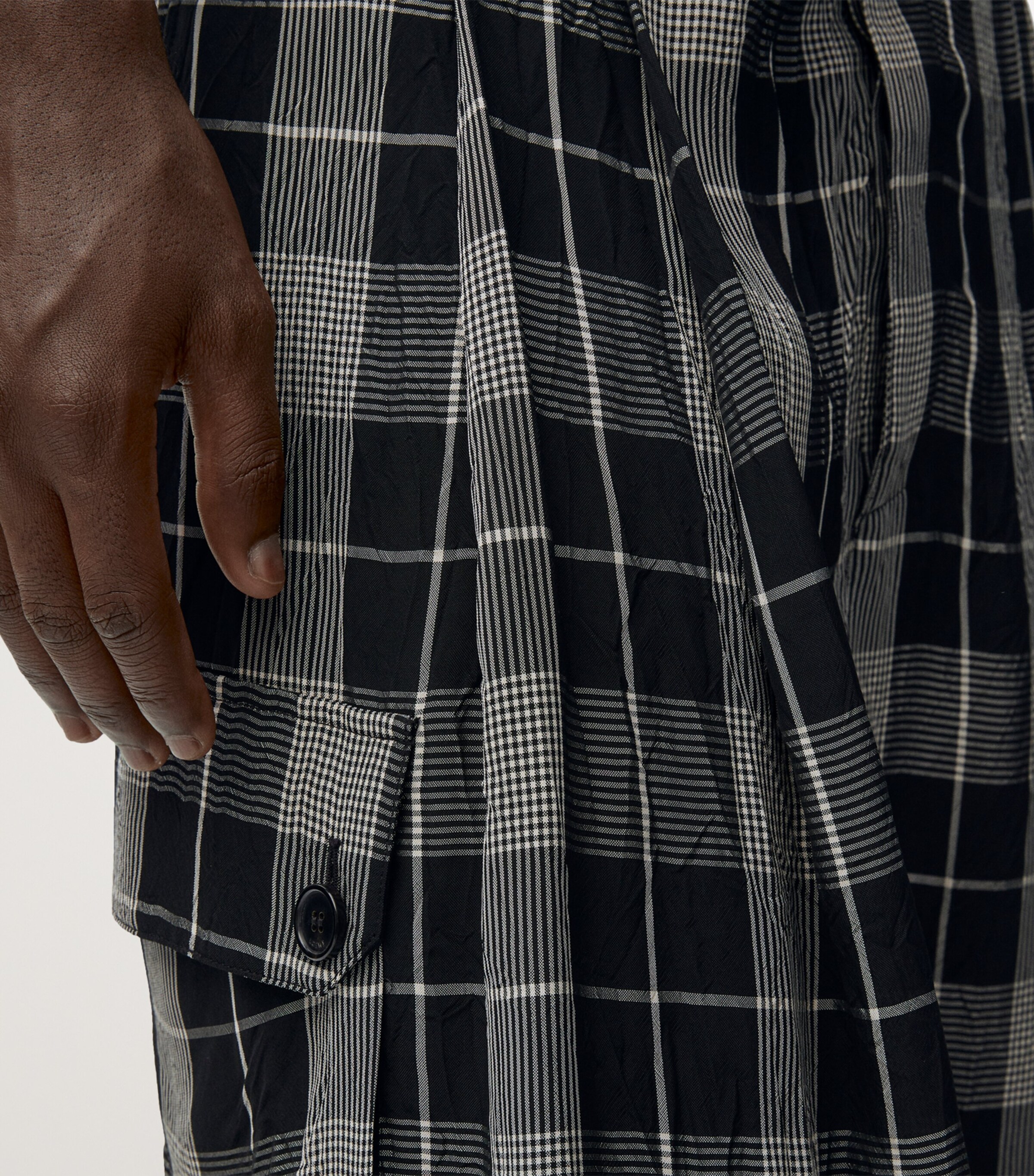 LOEWE Mens Oversized Chequered Shorts Black/white Image 6