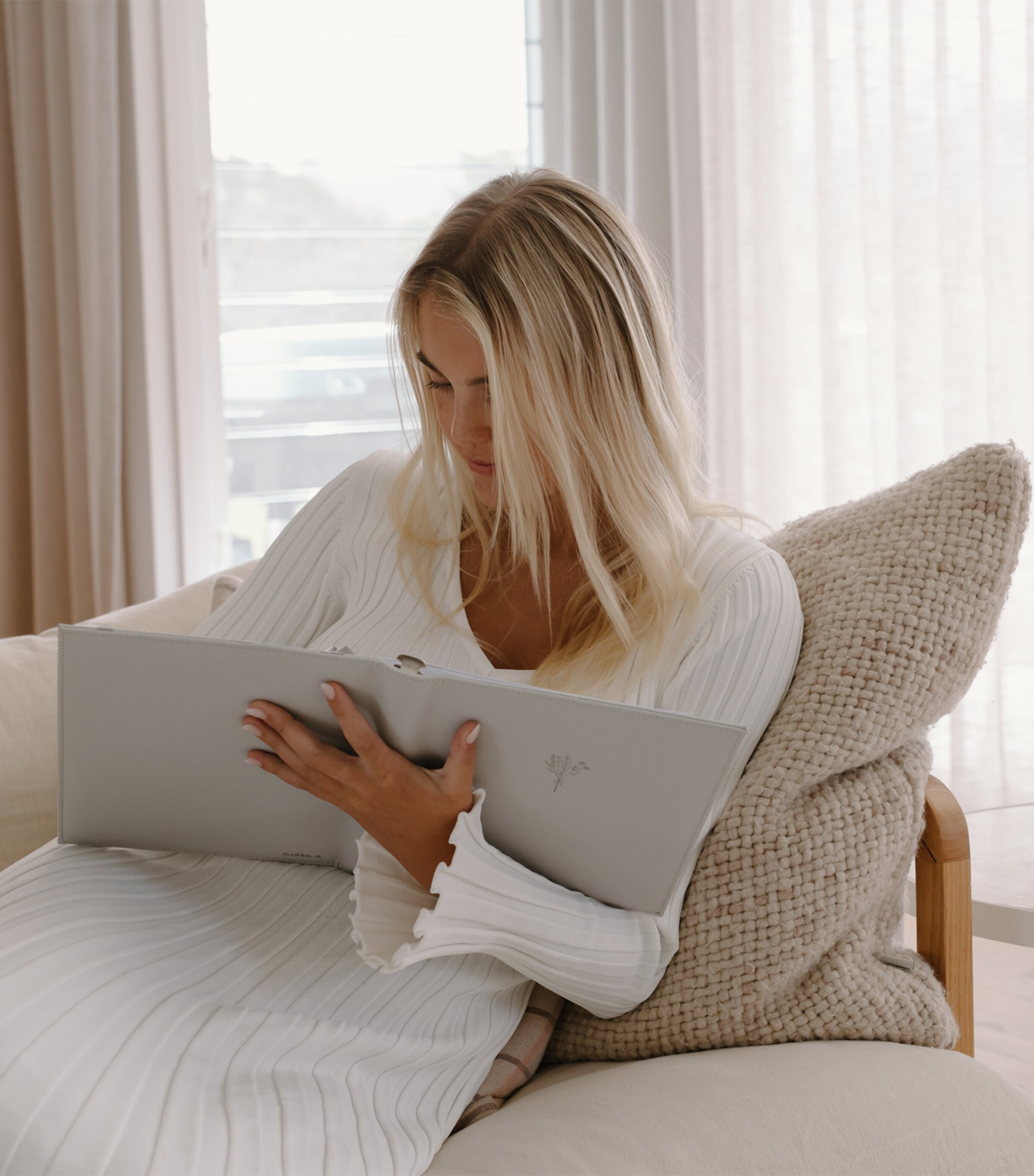 Scribble & Dot Faux Leather Wedding Planner Binder Grey Image 8