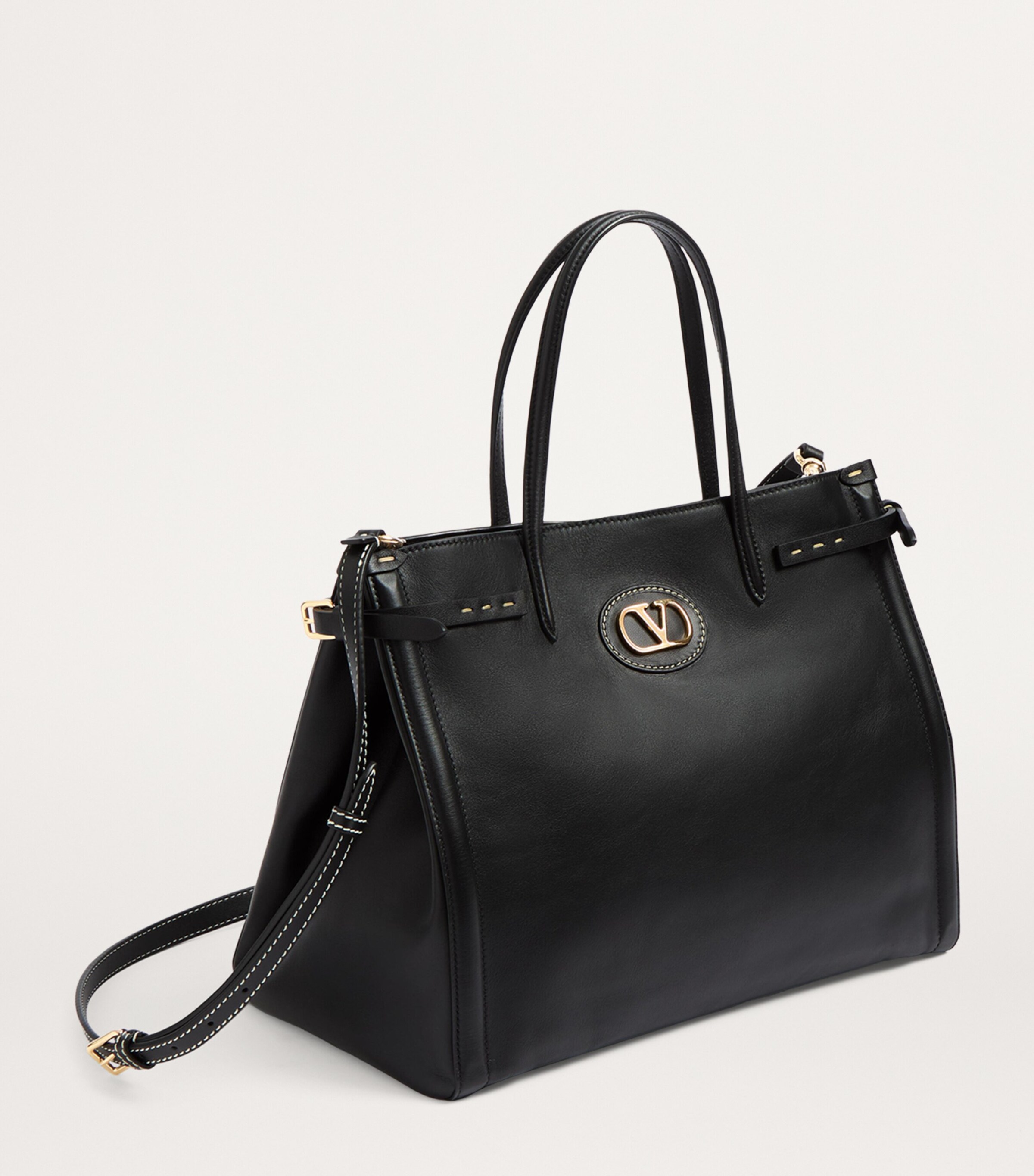 VIP【送料関税込】VALENTINO GARAVANI LEATHER MEDIUM TOTE Valentino Garavani Rockstud Medium Leather Tote Bag - Black