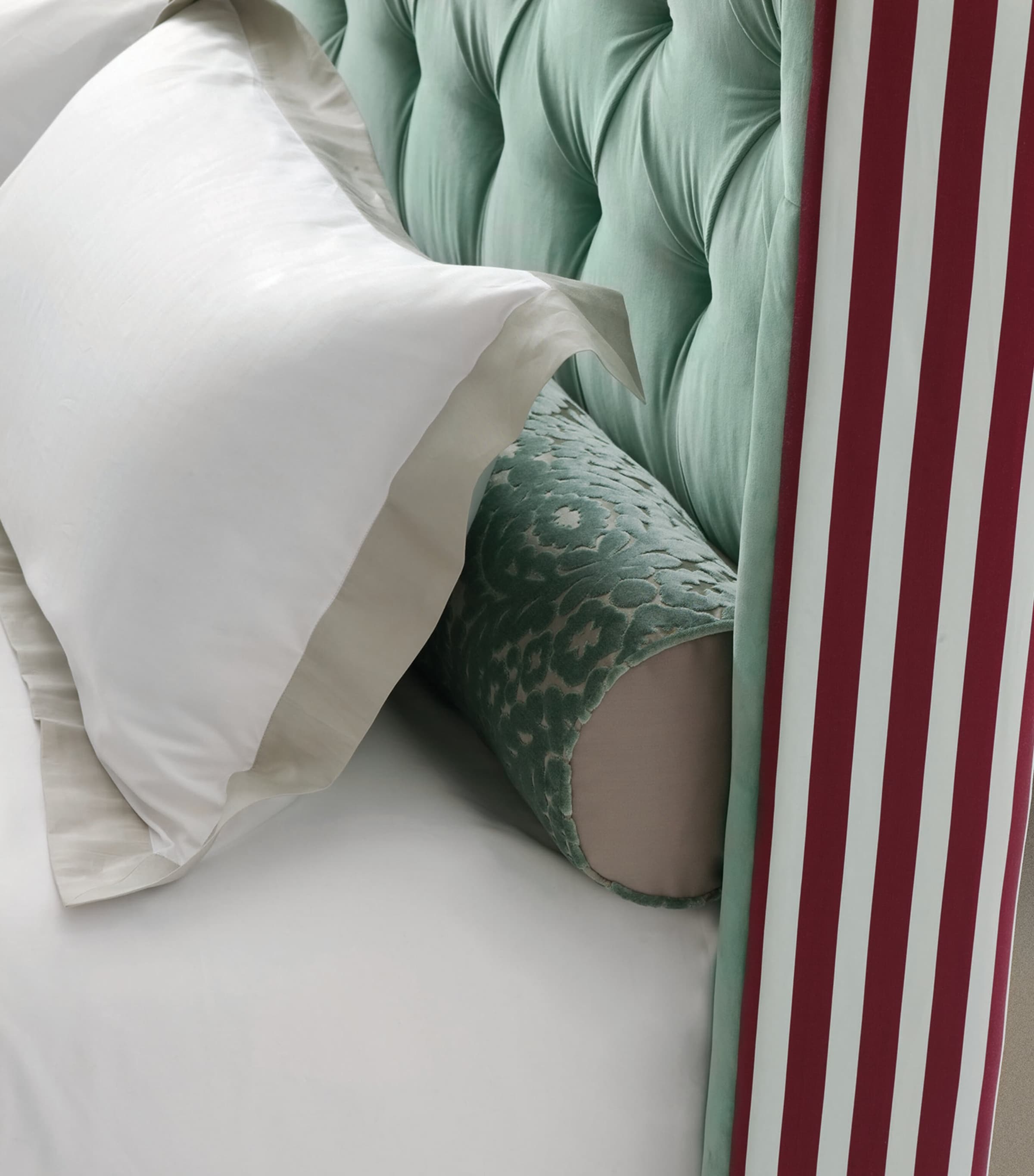 Hugo Nº1 Bed GREEN Image 3