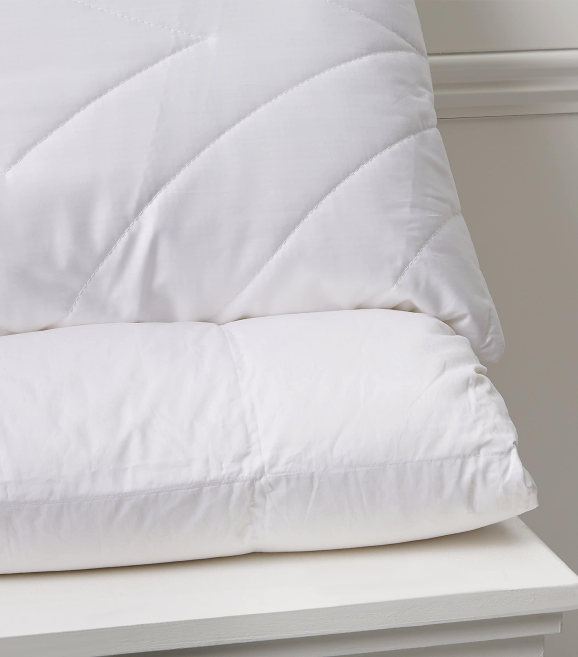 Climasoft Outlast Pillow (50cm x 75cm) WHITE Image 2