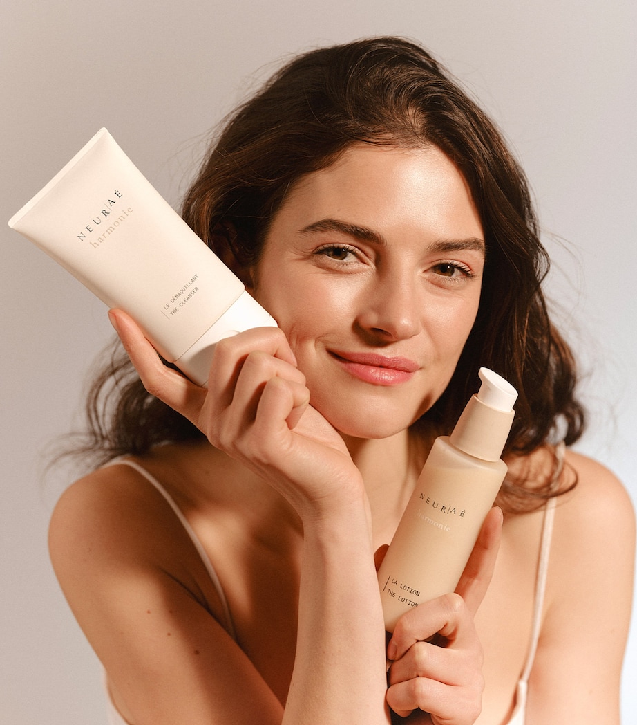 NEURAÉ NE HARMONIE THE CLEANSER 120ML 26 Image 5