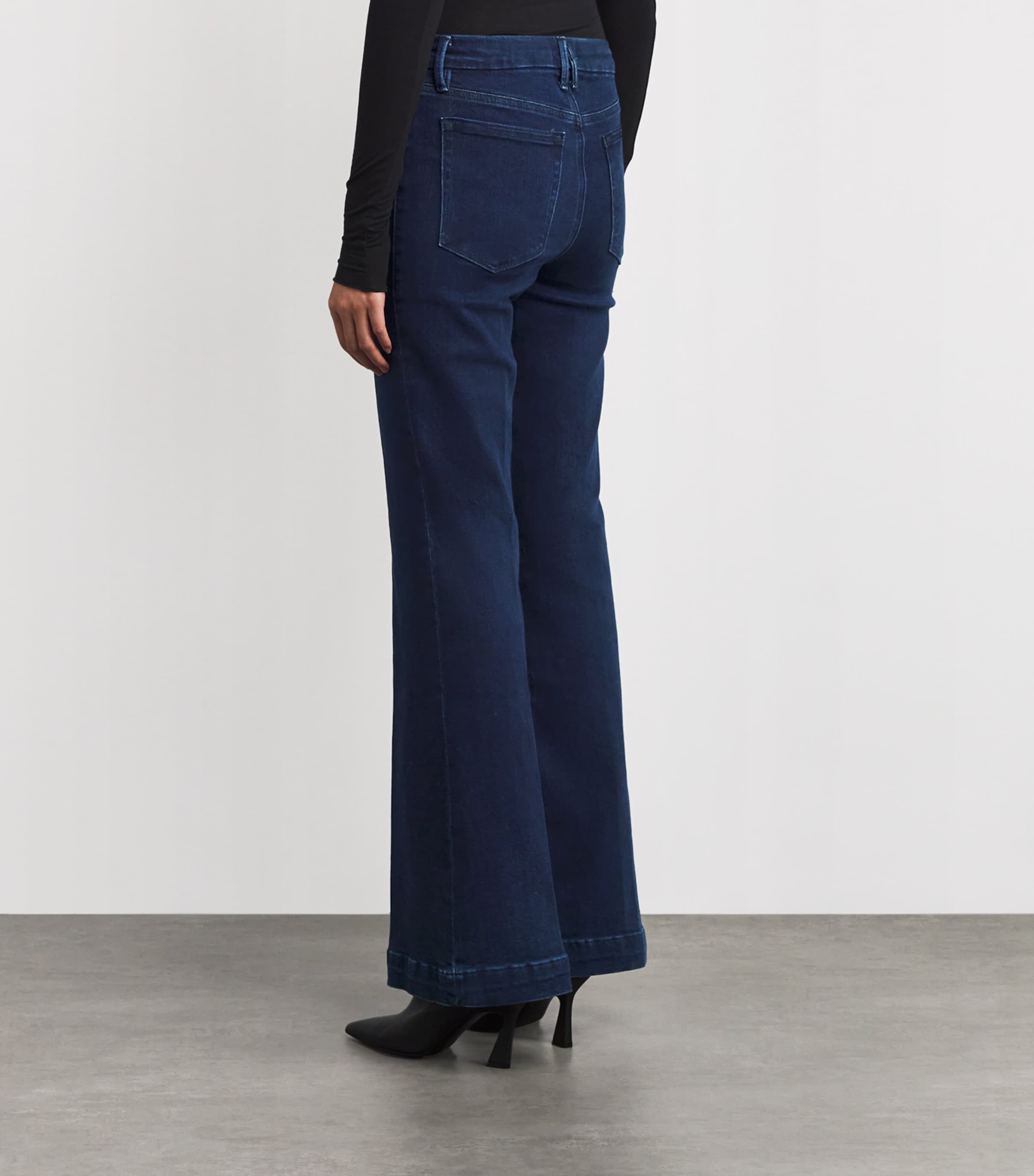 Compression Mid-Rise Flared Jeans INDIGO1150 Image 4