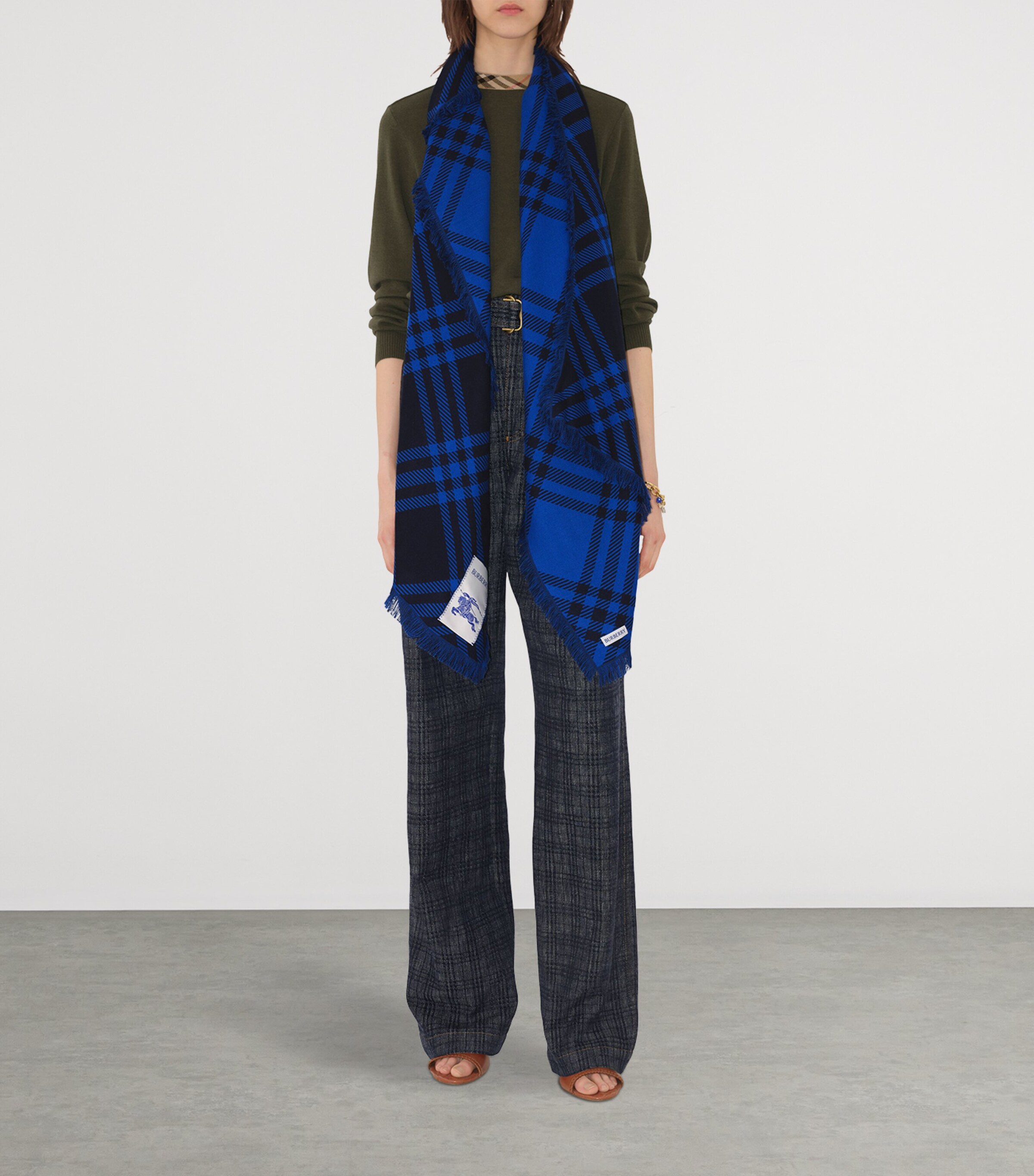 Burberry Wool-Silk Wide Check Scarf Ink Blue/blue Image 3