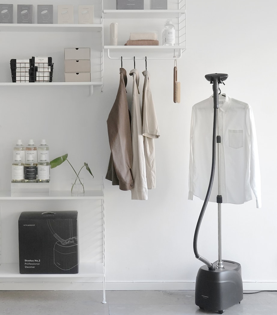 Stratus No.2 Professional Steamer BLACK Image 2