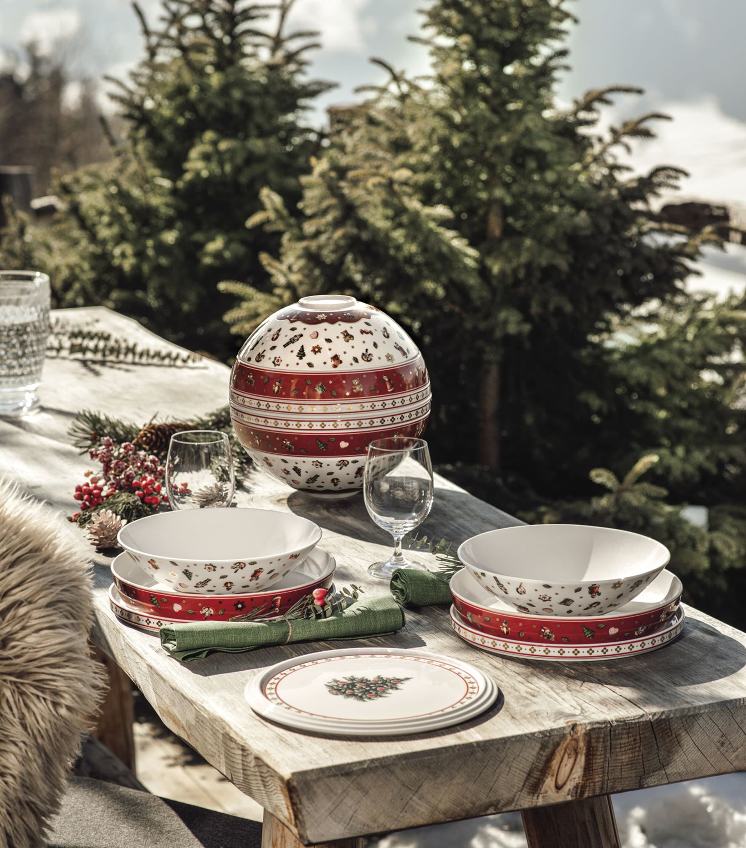Villeroy & Boch Toy's Delight Christmas Tableware Set