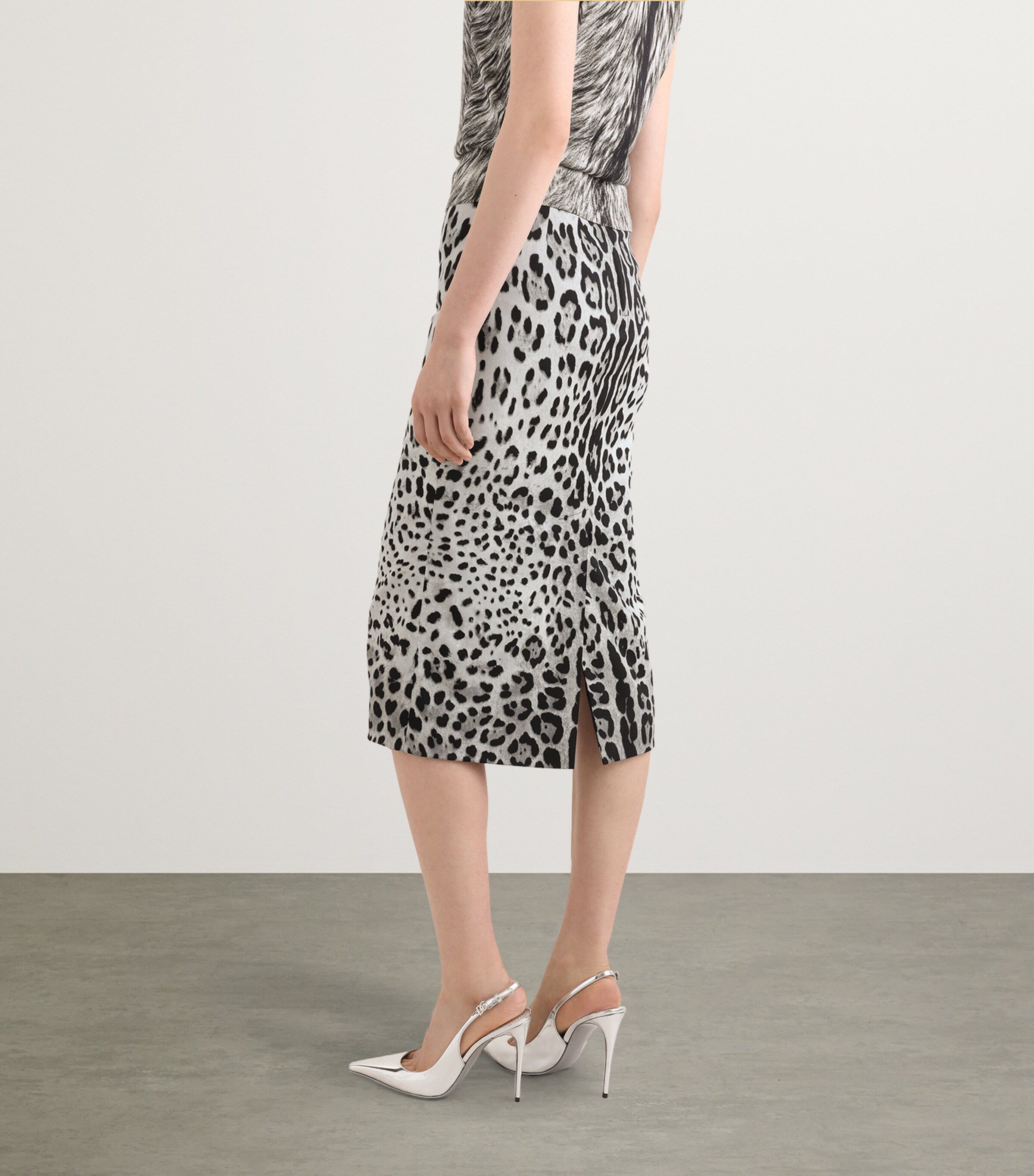 Dolce & Gabbana Silk-Blend Leopard Print Midi Pencil Skirt
