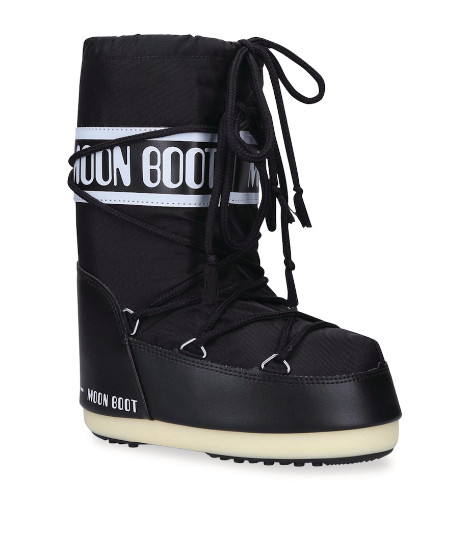 Nylon Icon Moon Boots BLACK Image 1