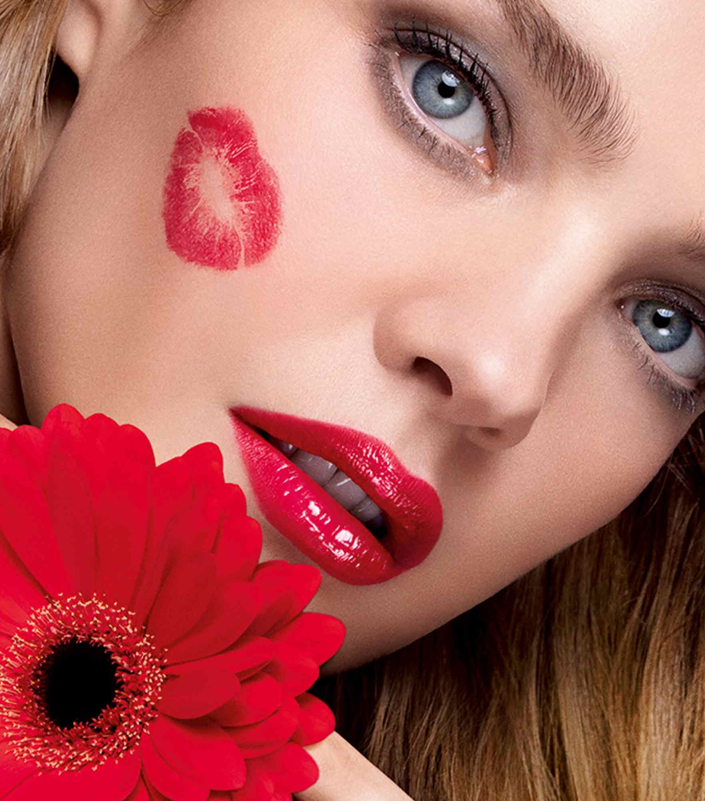KissKiss Shine Bloom Lipstick 521 KISS TO SAY Image 8