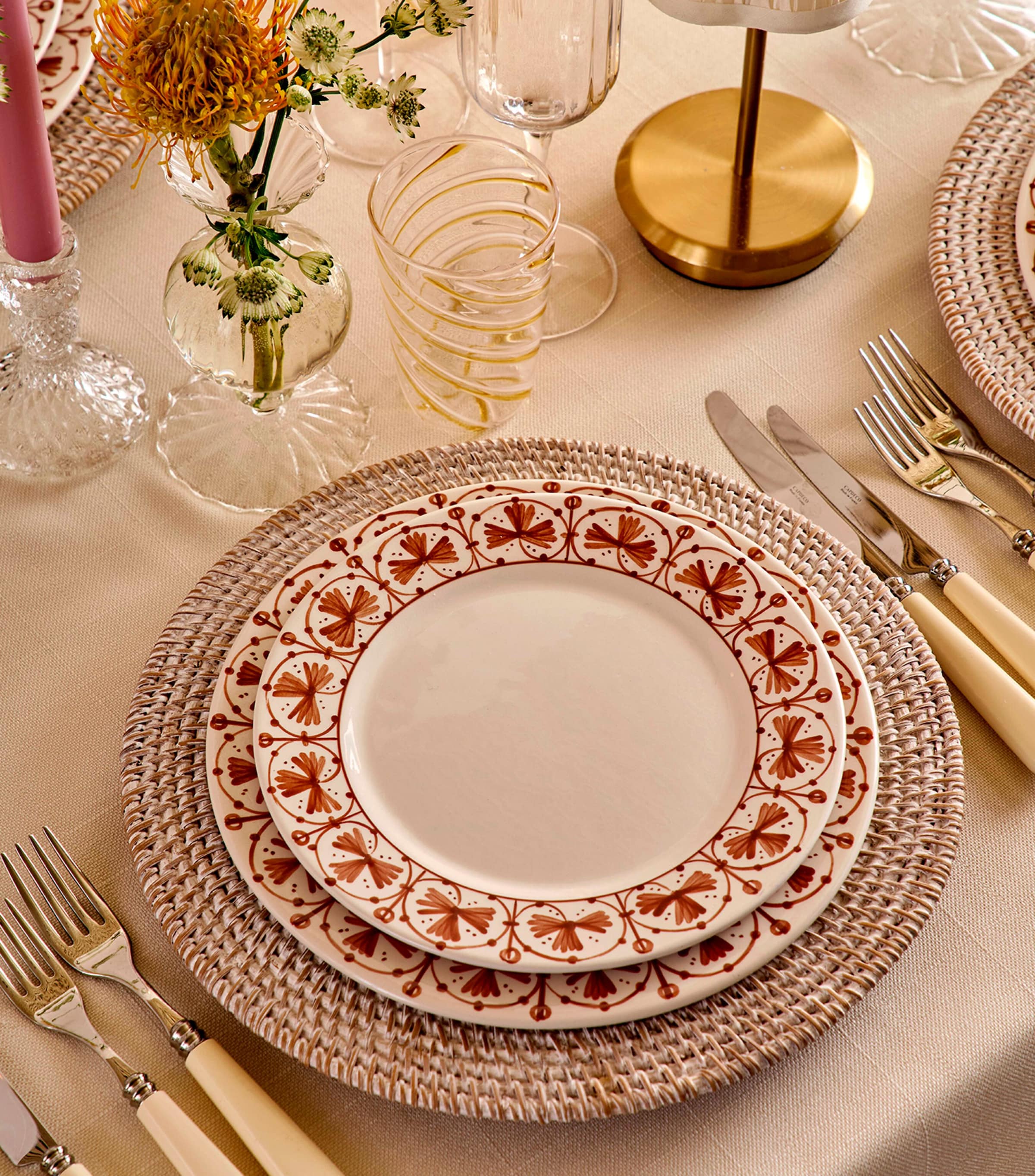 Set of 4 Seville Starter Plates (22cm) WHITE/ TERRACOTTA Image 3