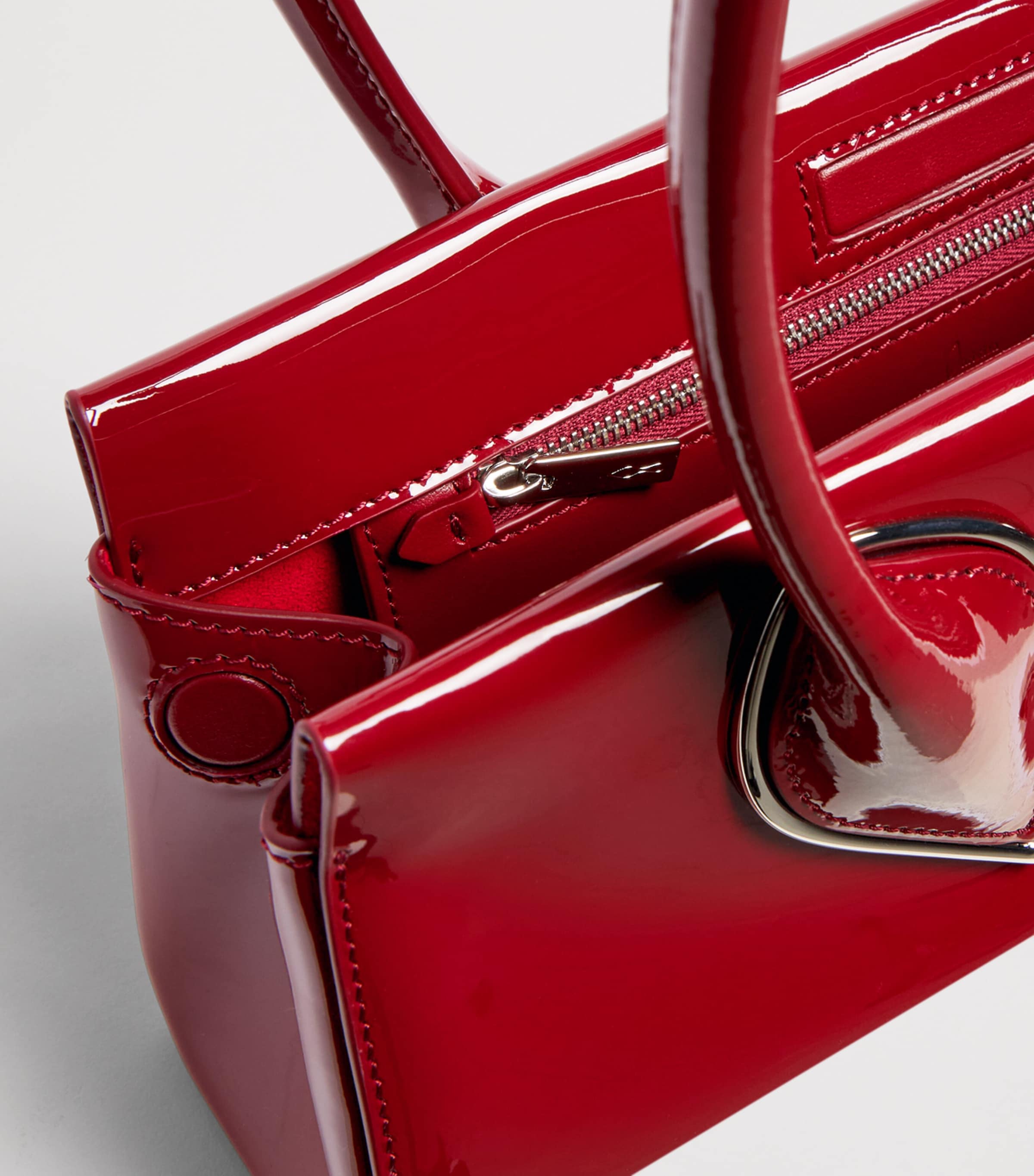 Christian Louboutin Venus Baguette Soft Patent Shoulder Bag Image 6