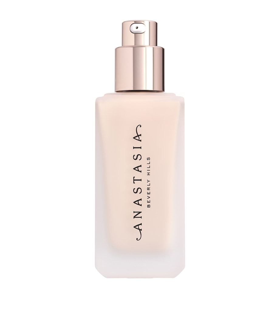 Impeccable Blurring Second-Skin Matte Foundation SHADE 1 00N Image 2