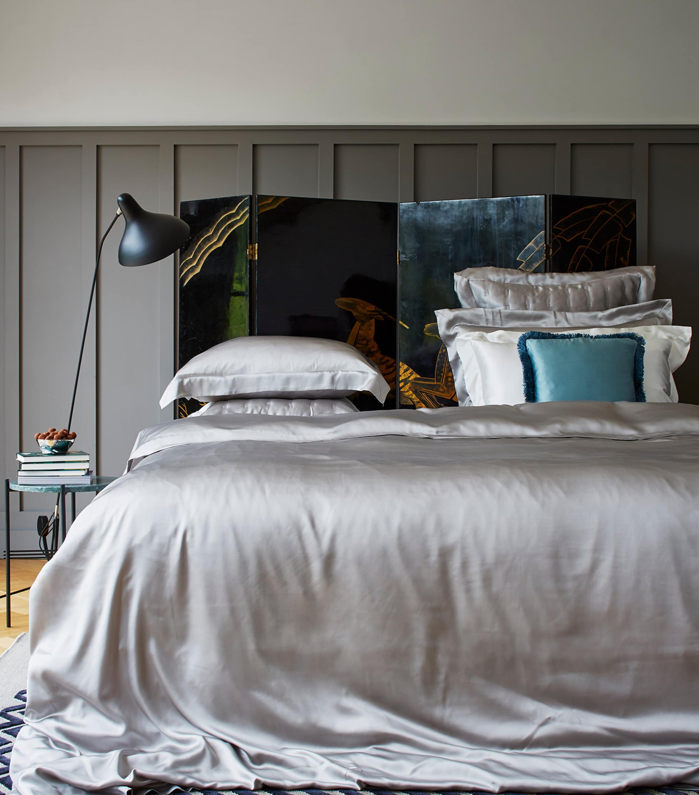 Silk Oxford Pillowcase (50cm x 75cm) SILVER GREY Image 3