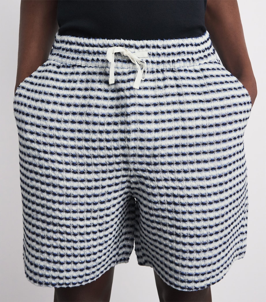 CHÉ Mens Linen Riita Shorts Blue Image 3