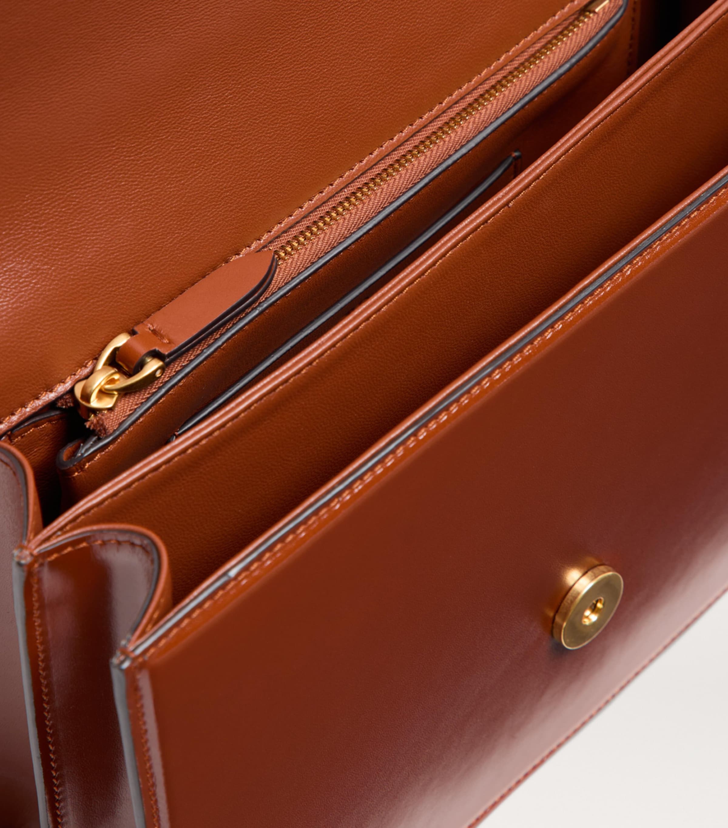 Valentino Garavani Calf Leather Vain Shoulder Bag Wuc Image 3
