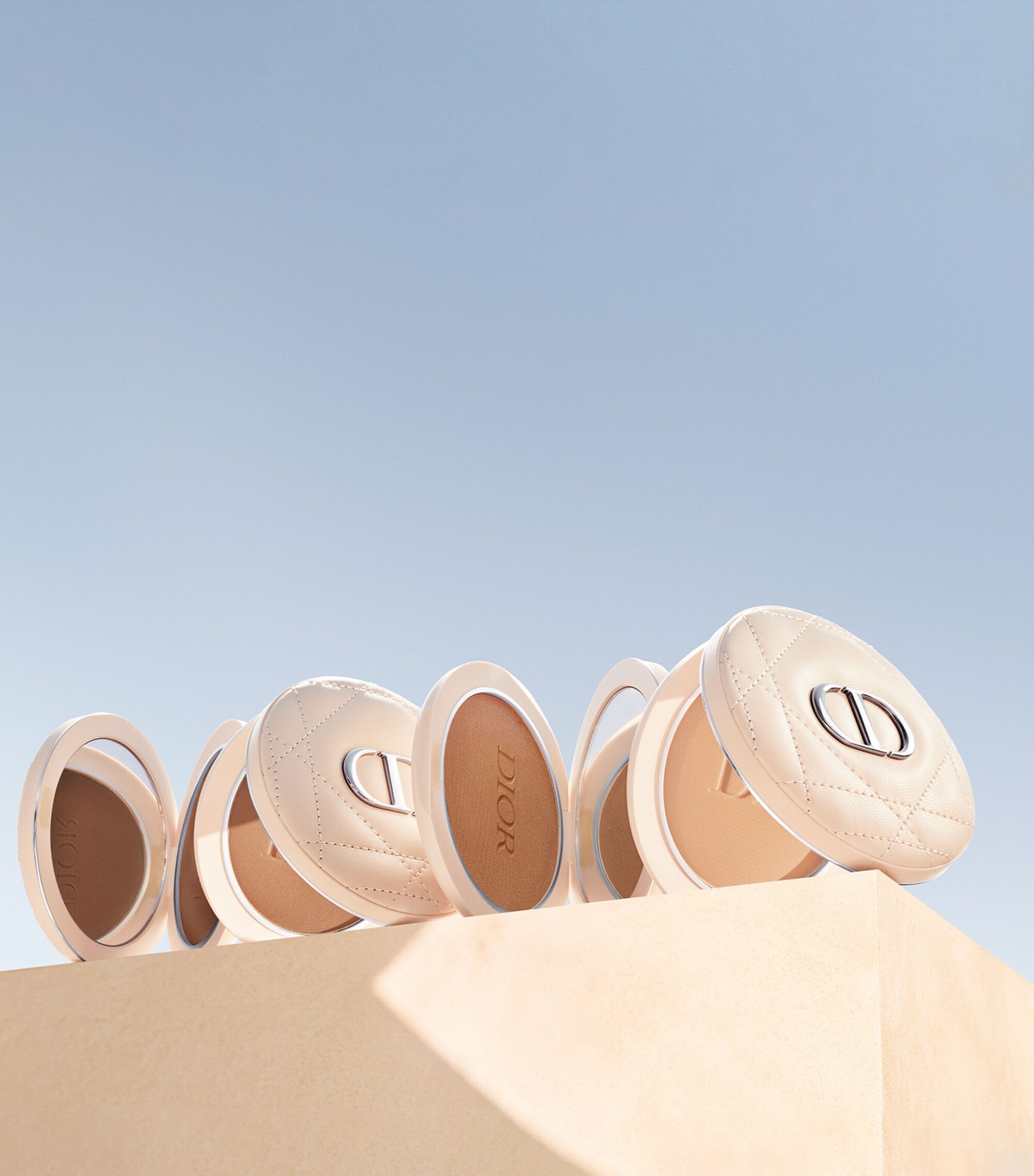 DIOR Forever Natural Bronze 001 Image 6