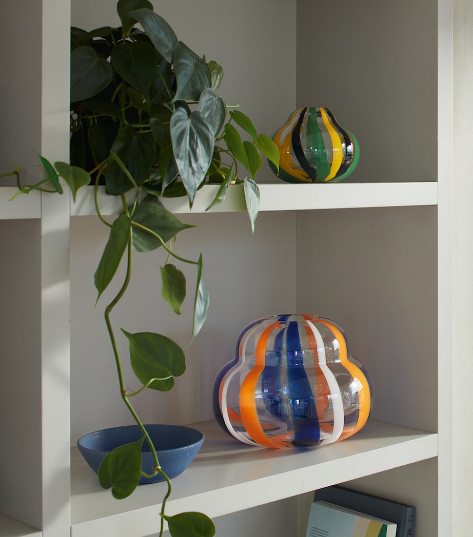Folk Vase (19cm) COMBINED COLOURS Image 4