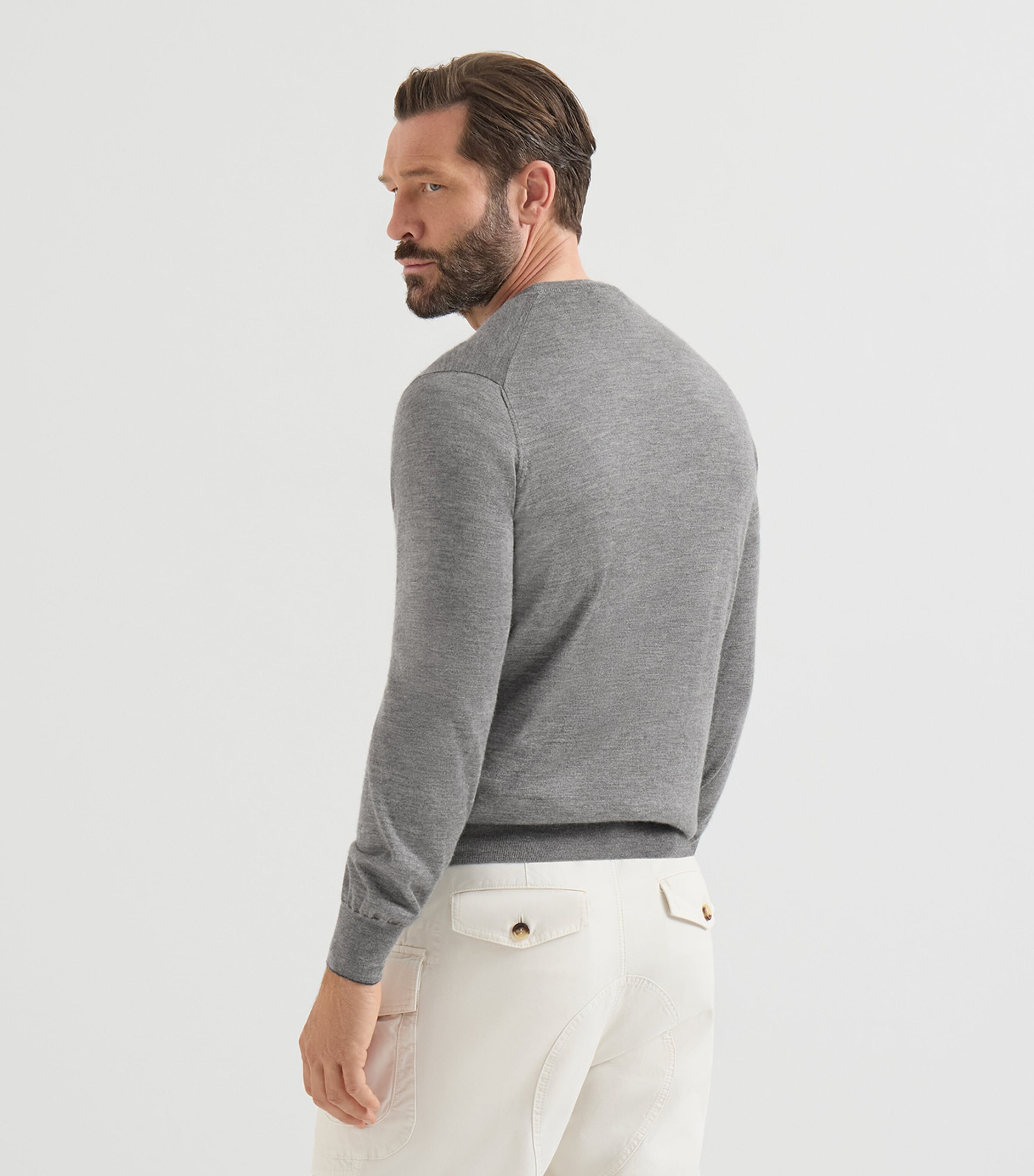 Brunello Cucinelli Mens Cashmere-Silk V-Neck Sweater Image 5