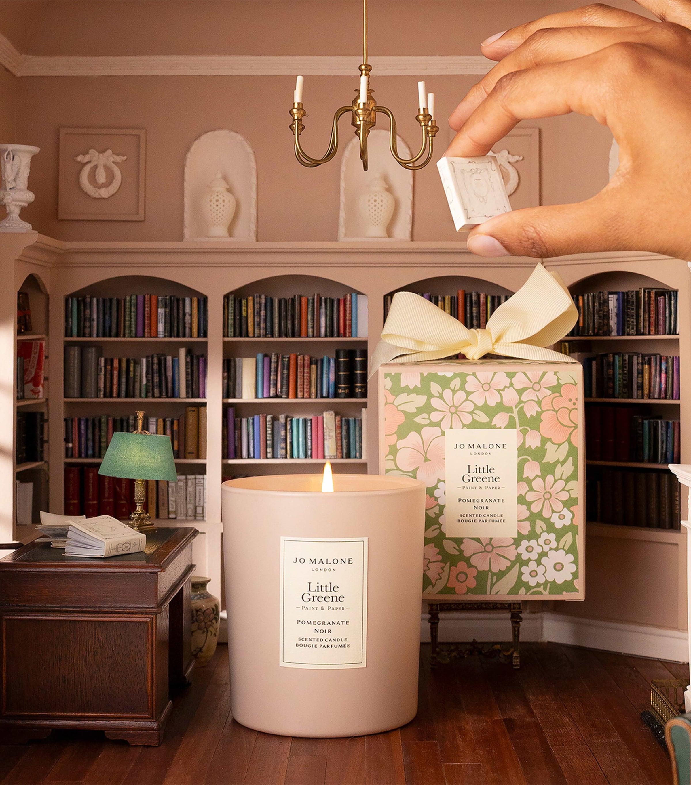 Jo Malone London x Little Greene Special Edition Pomegranate Noir Scented Candle (200g) Image 3