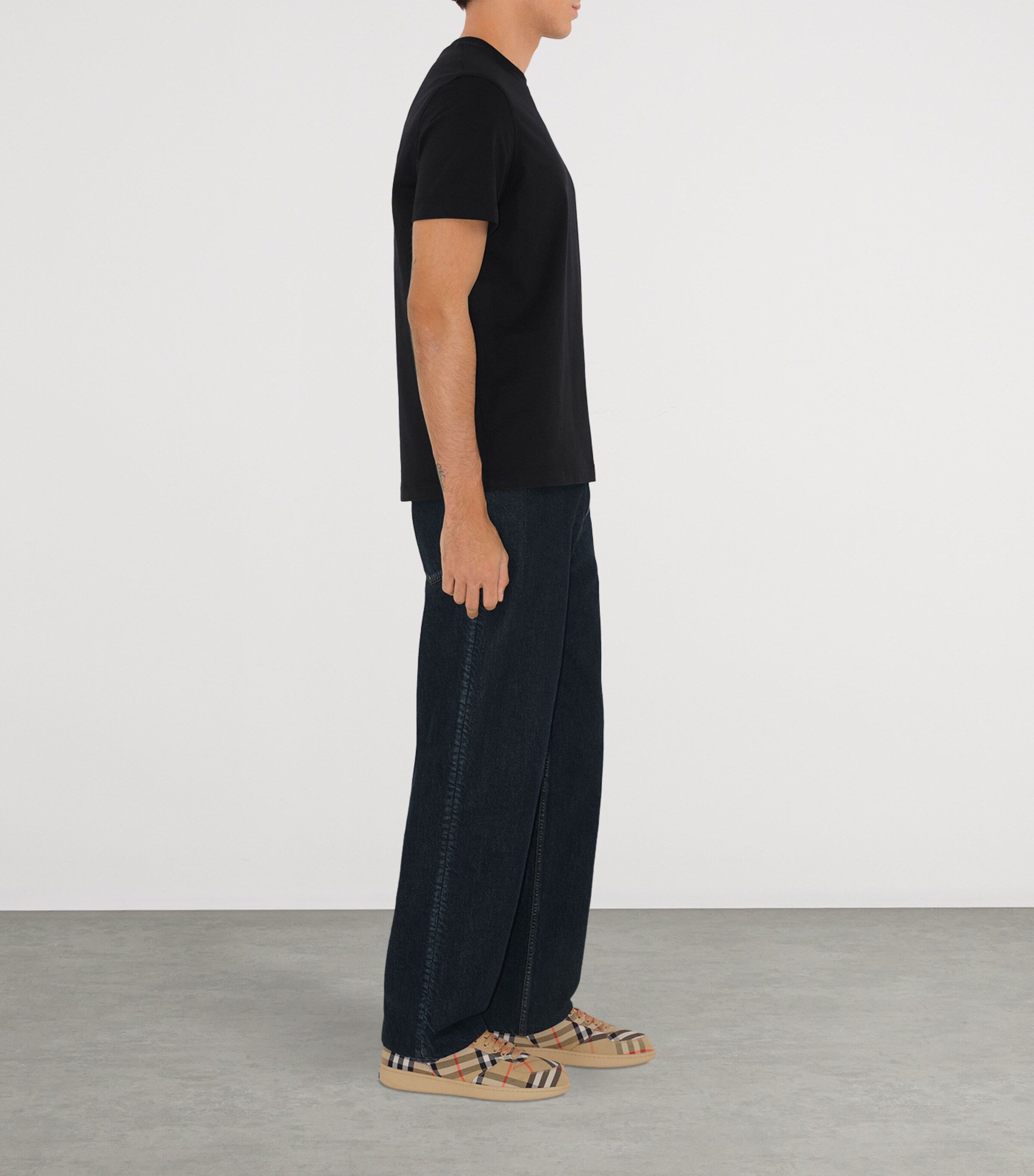 Check Label T-Shirt BLACK Image 3