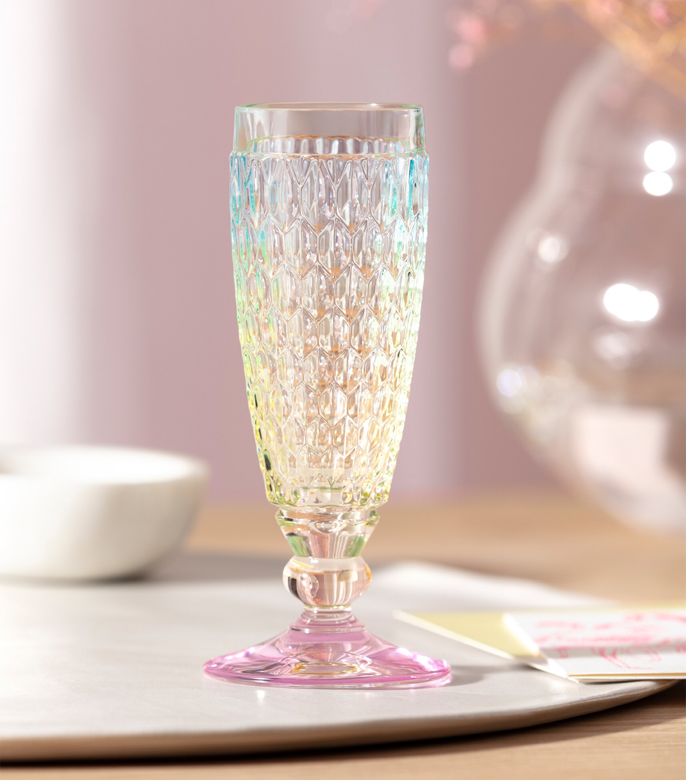 Set of 4 Boston Pearl Champagne Glasses (120ml) MULTI Image 4