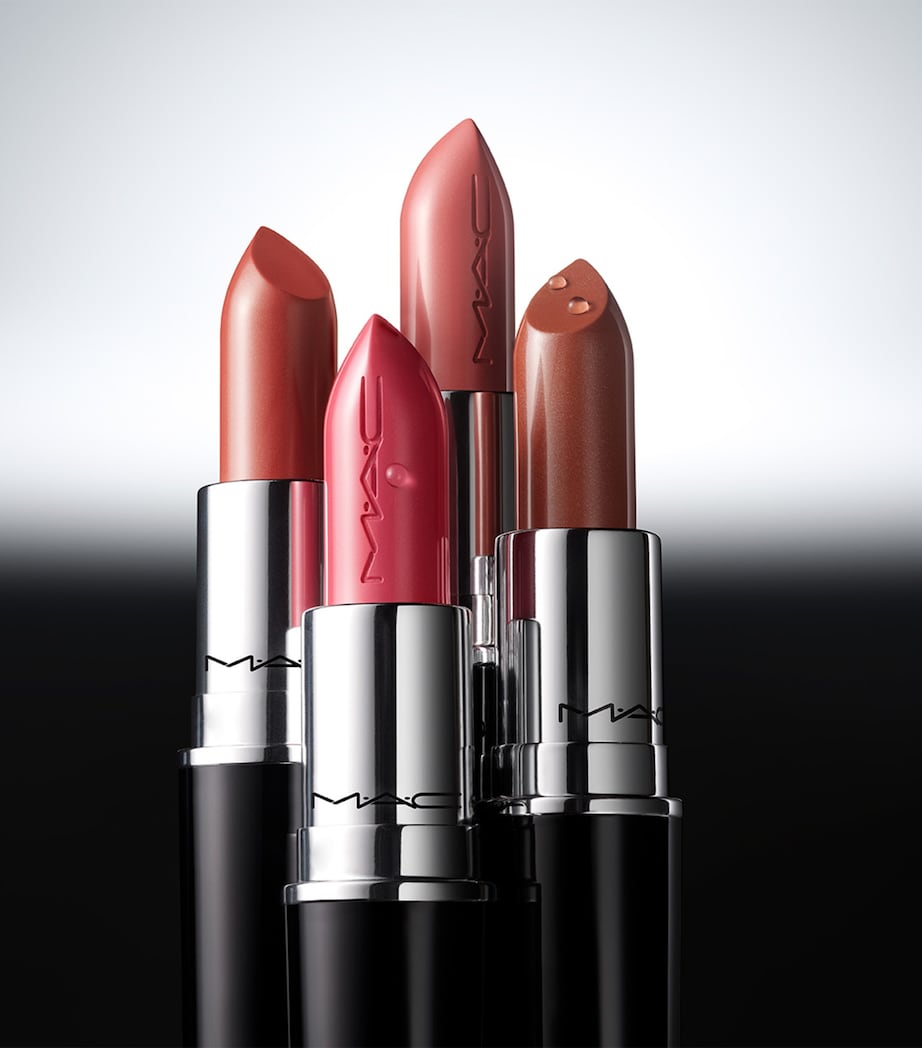 Lustreglass Lipstick SIGNATURE MOVE Image 3