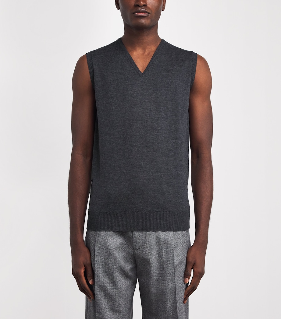 Merino Wool V-Neck Sweater Vest CHARCOAL Image 3
