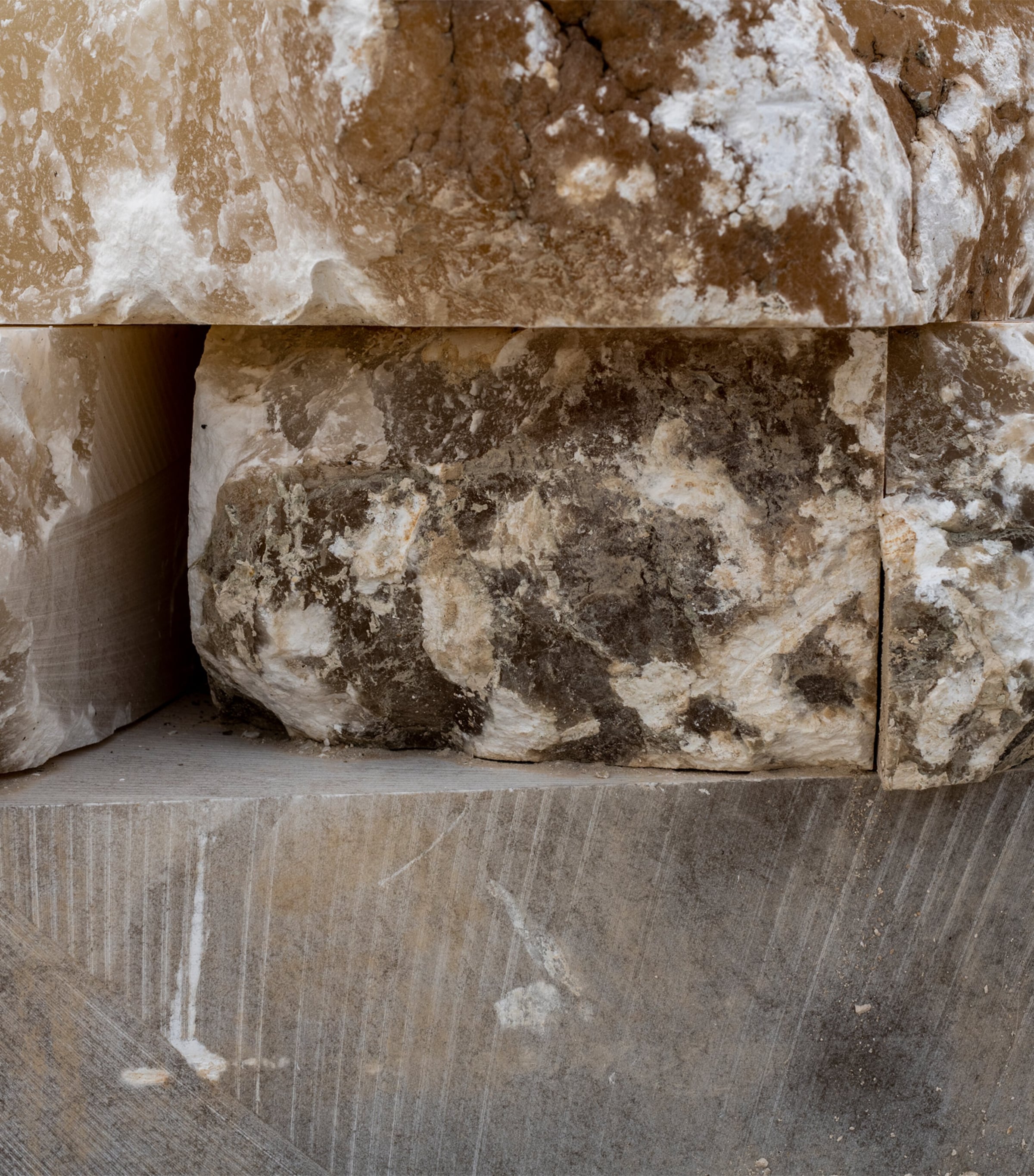 Alabaster Ernesto Candle (270g) WHITE Image 5