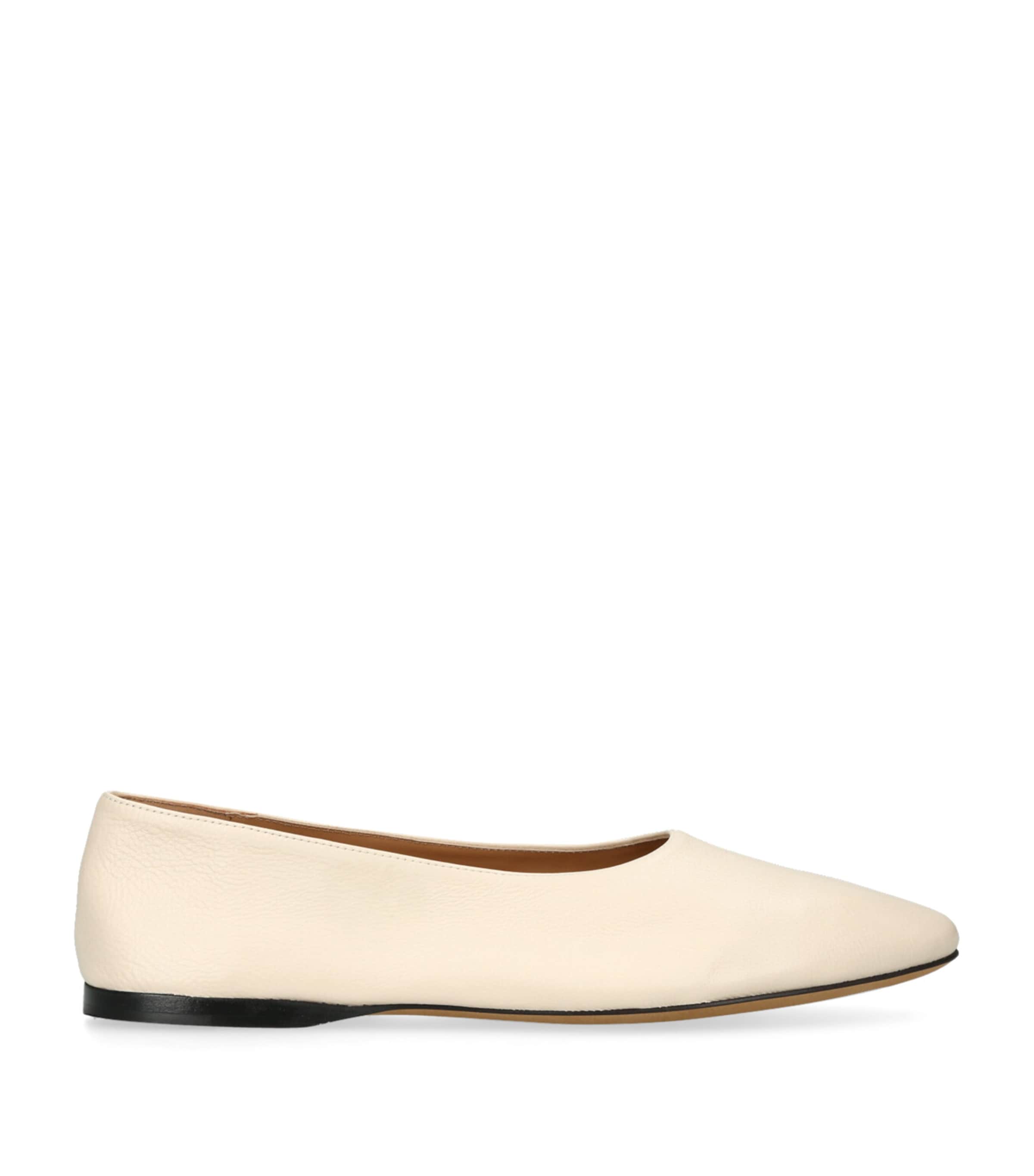 The Row Awar Leather Ballet Flats In Beige