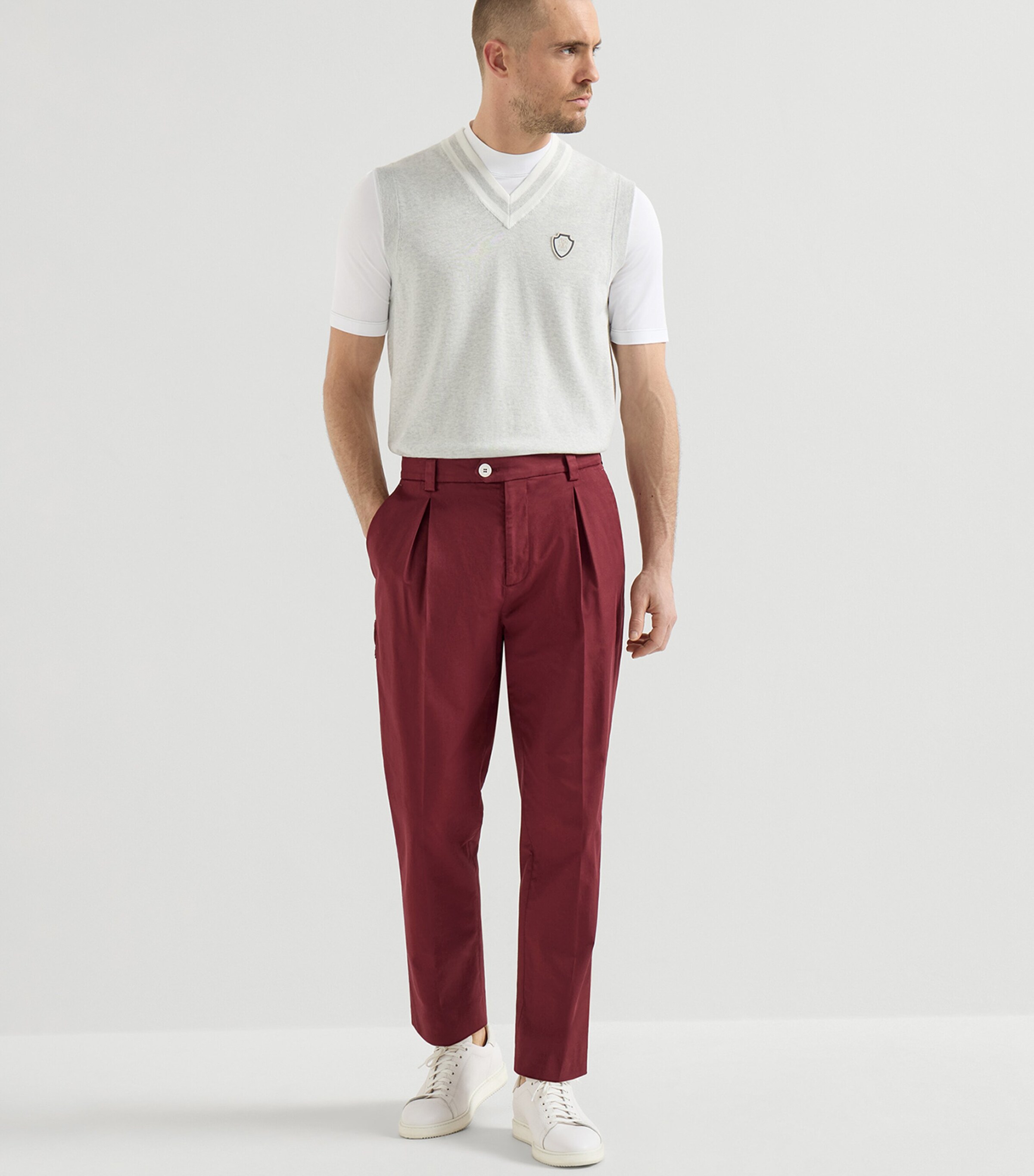 Brunello Cucinelli Mens Stretch-Cotton Pleated Trousers Image 5