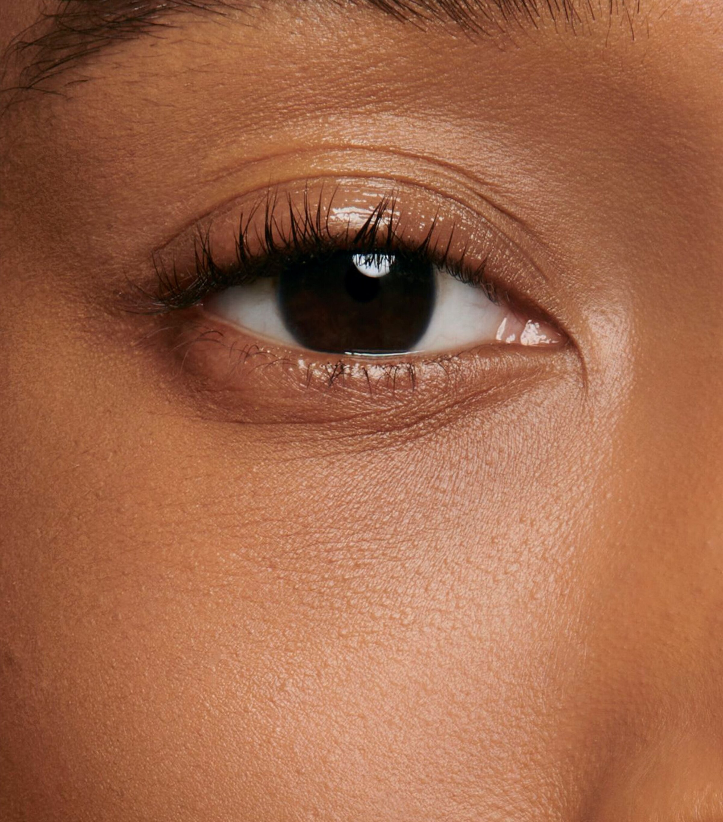 CHANEL CHANEL LES BEIGES NATURAL HEALTHY GLOW Serum Concealer Image 3