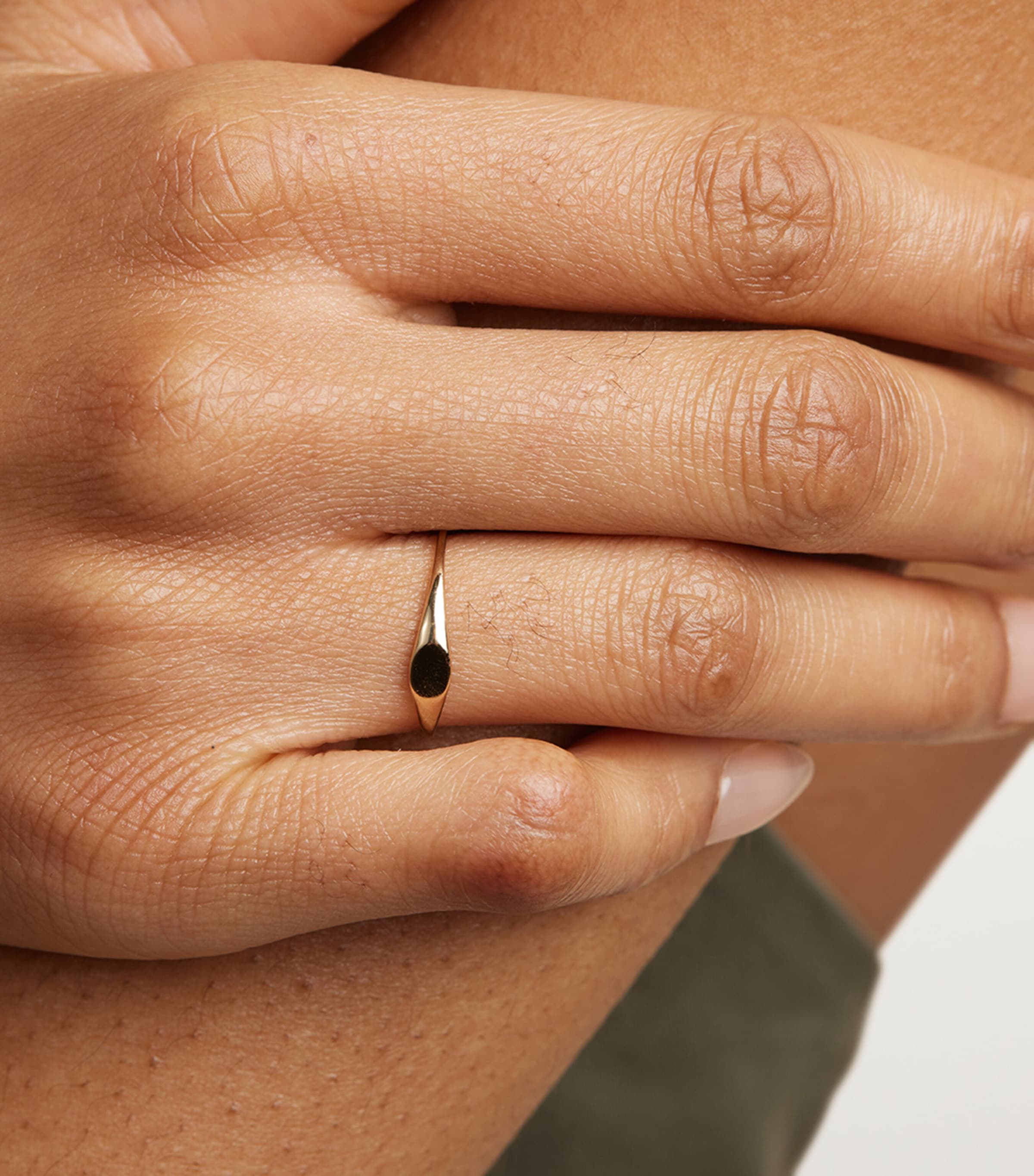 Astrid & Miyu Yellow Gold Signet Ring Gold Image 2