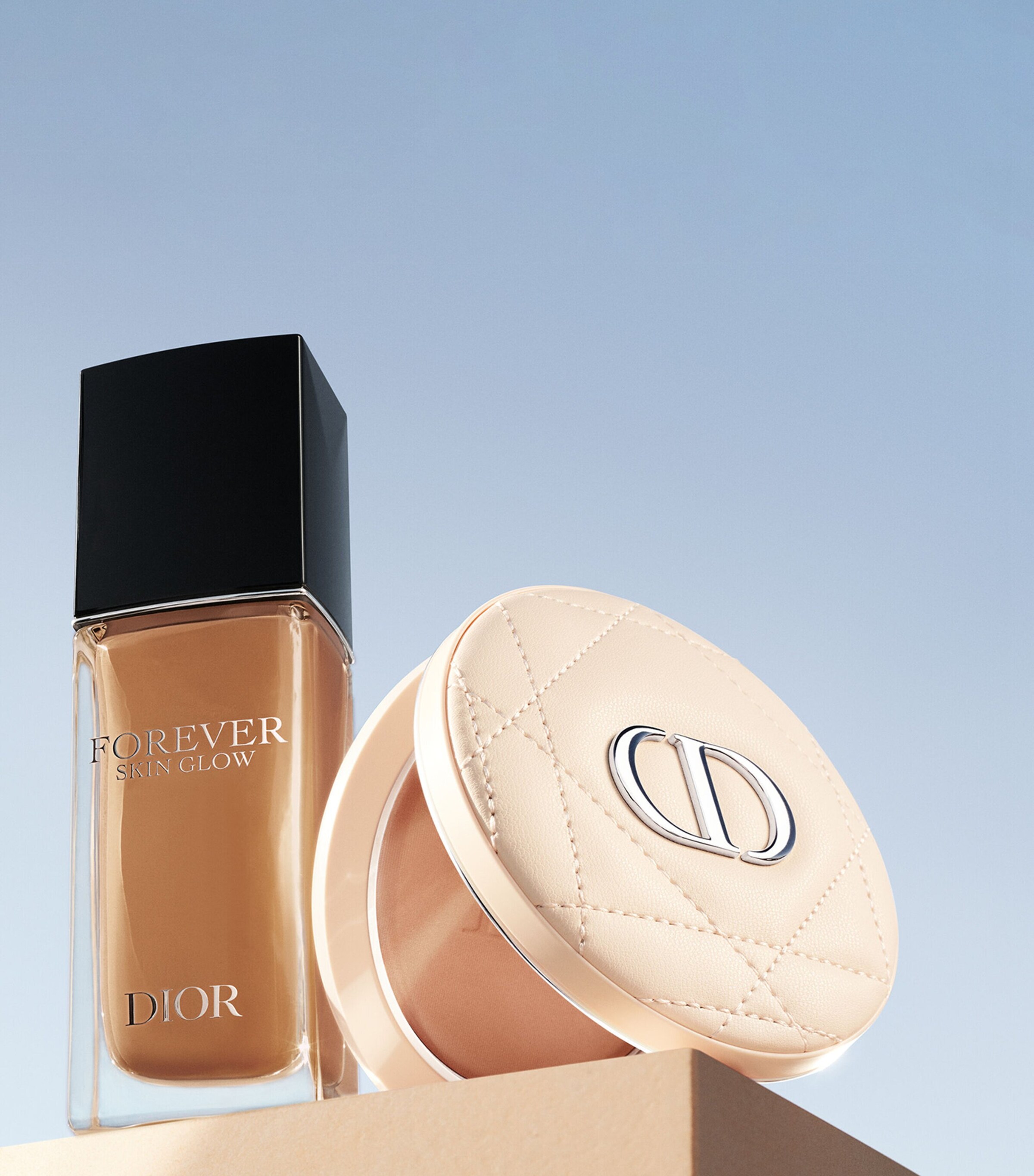 DIOR Forever Natural Bronze 001 Image 5