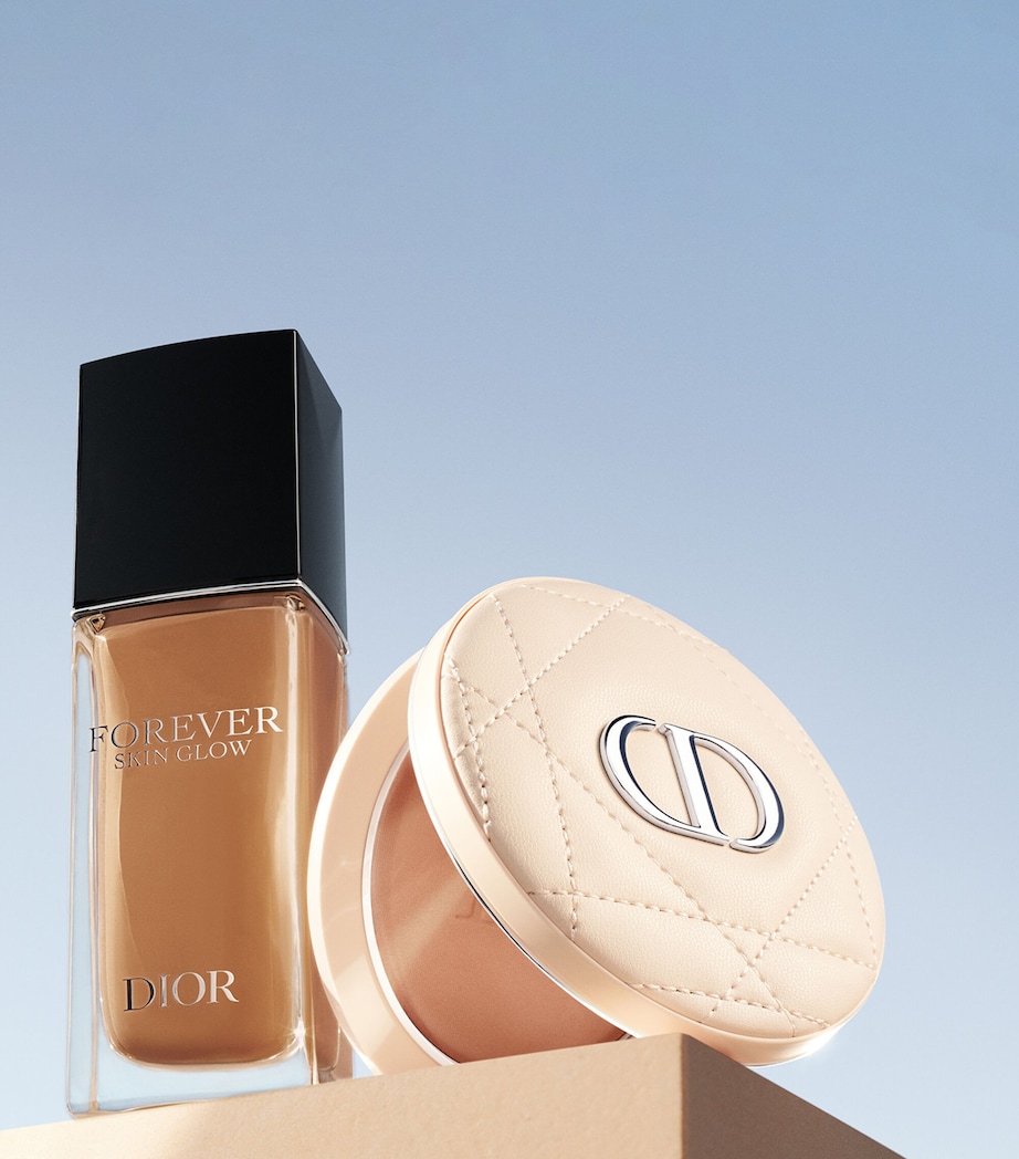 DIOR Forever Natural Bronze 001 Image 5