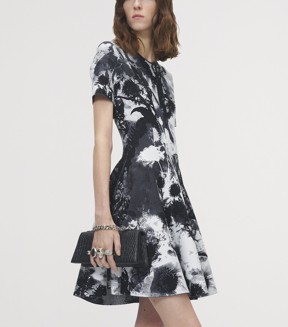 McQueen Leather Skull Four-Ring Top-Handle Bag Image 2