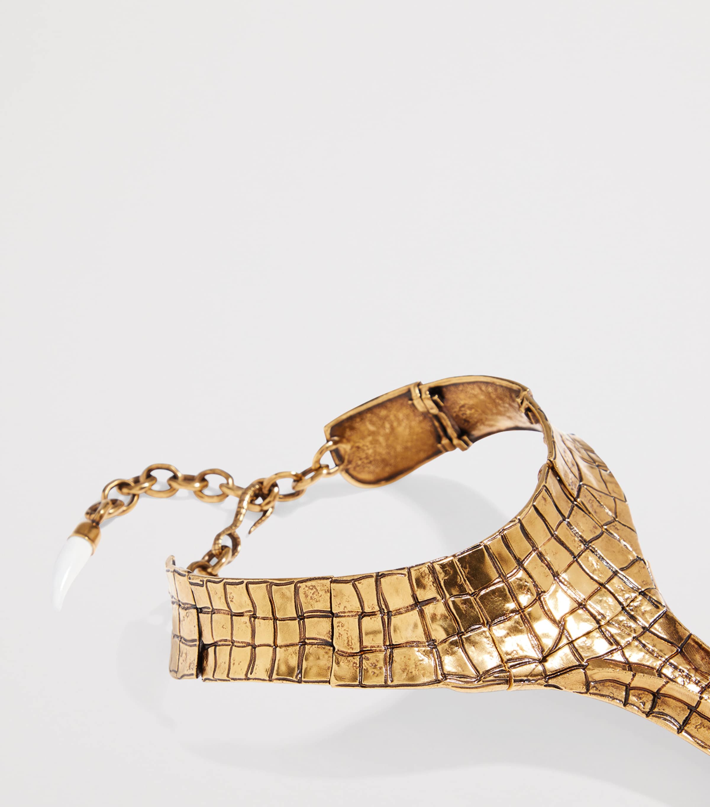 Alligator Trompe-l'Oeil Necklace 001 GOLD Image 3