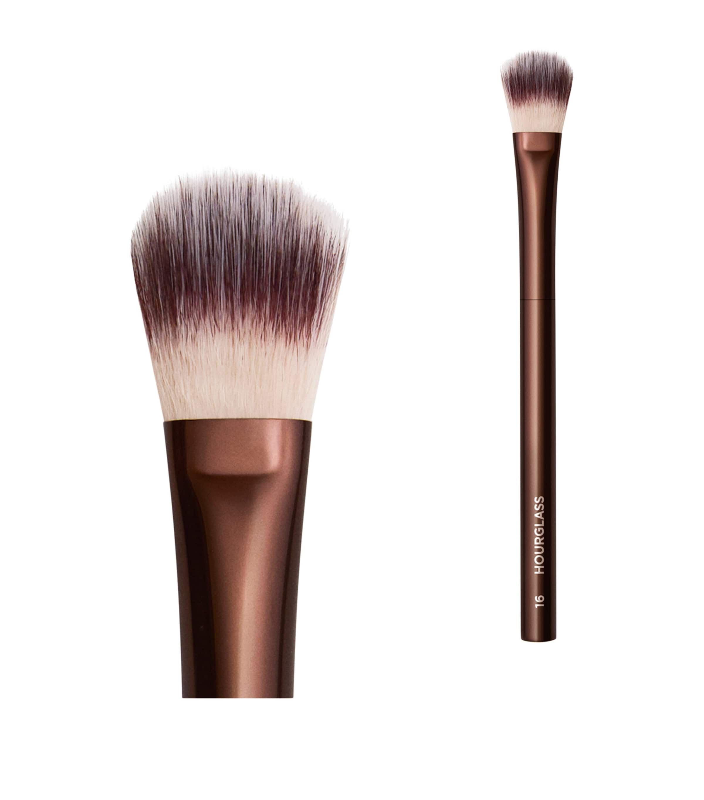 Hourglass No. 16 Highlighter Brush Image 1