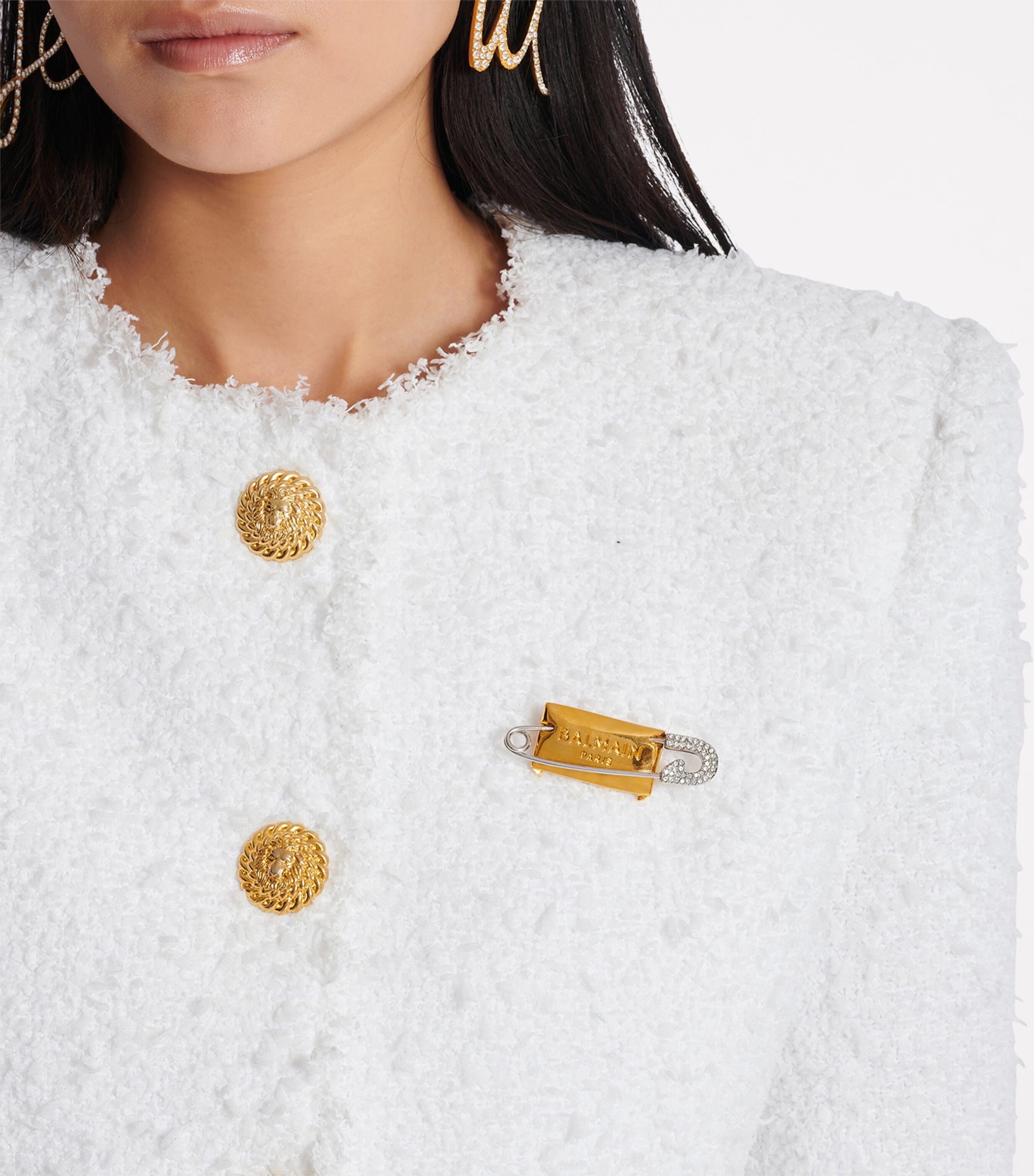 jacket chanel clothes pin