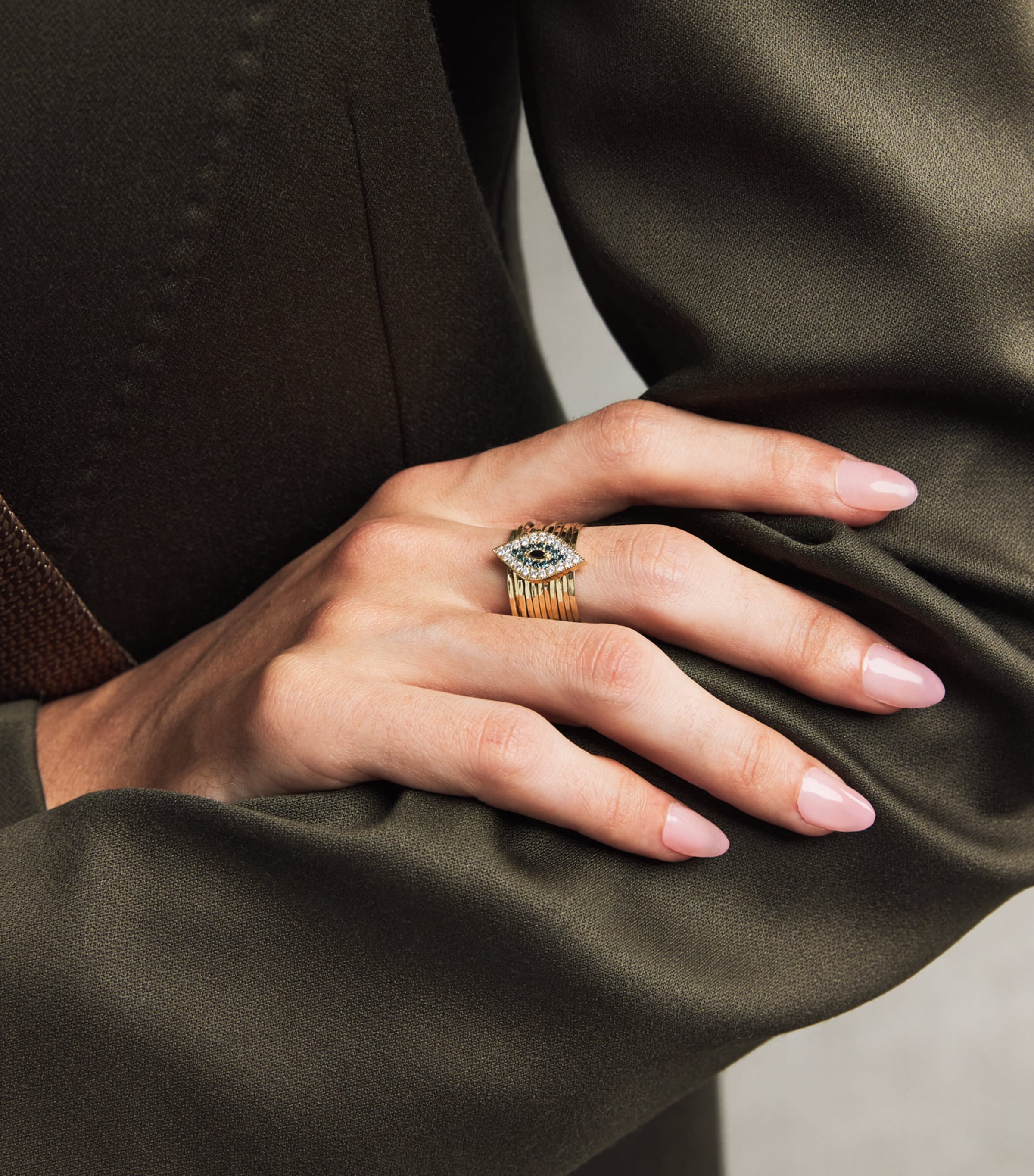 Yellow Gold and Diamond Eye Ring YELLOW GOLD Image 2