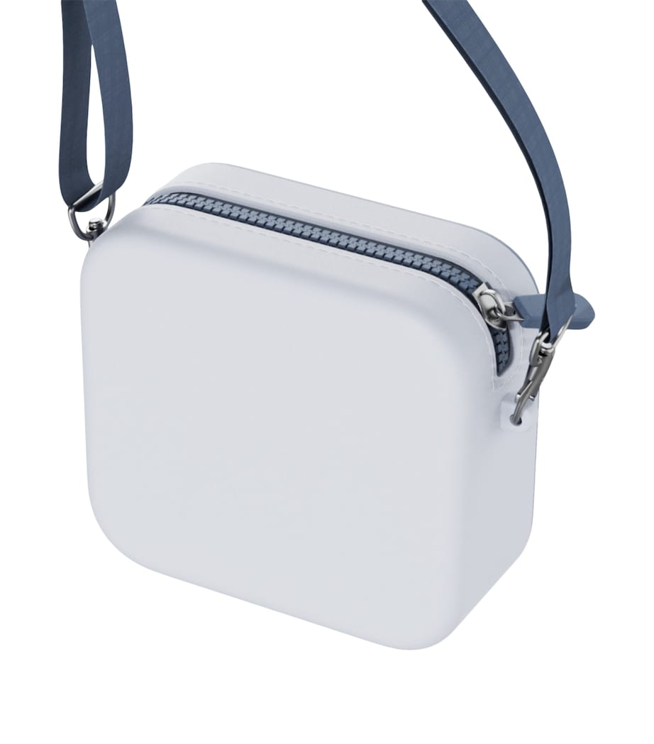 THE ZOOFAMILY Silicon Raccoon Camera Bag Image 4